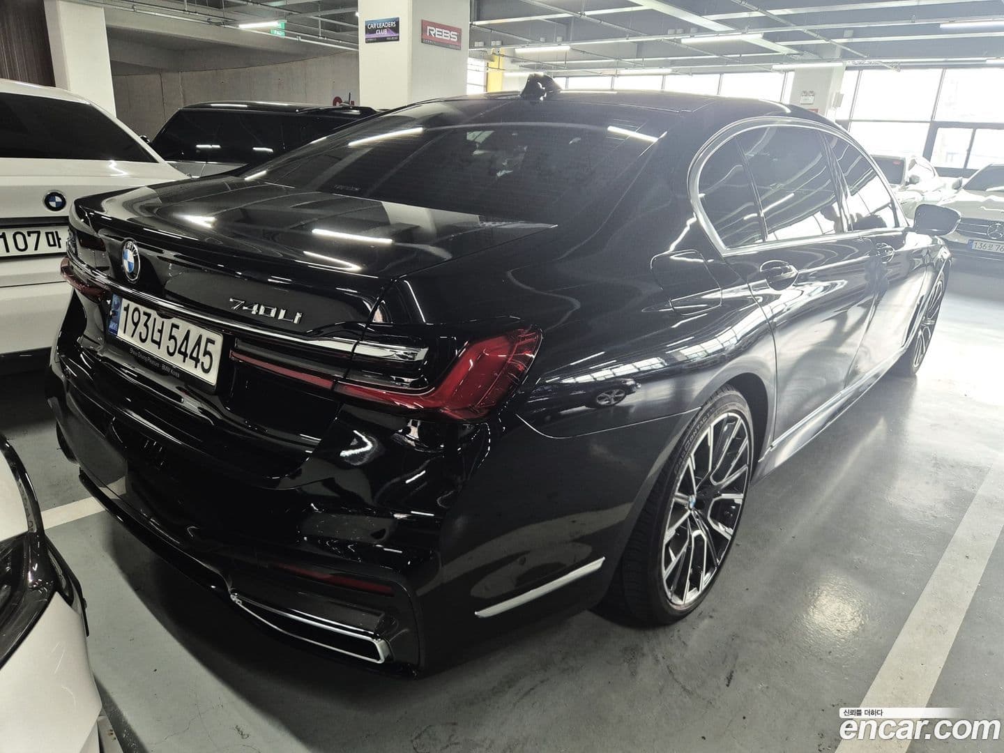 Main__Slider__Photo:7-Series BMW 2021.0-0