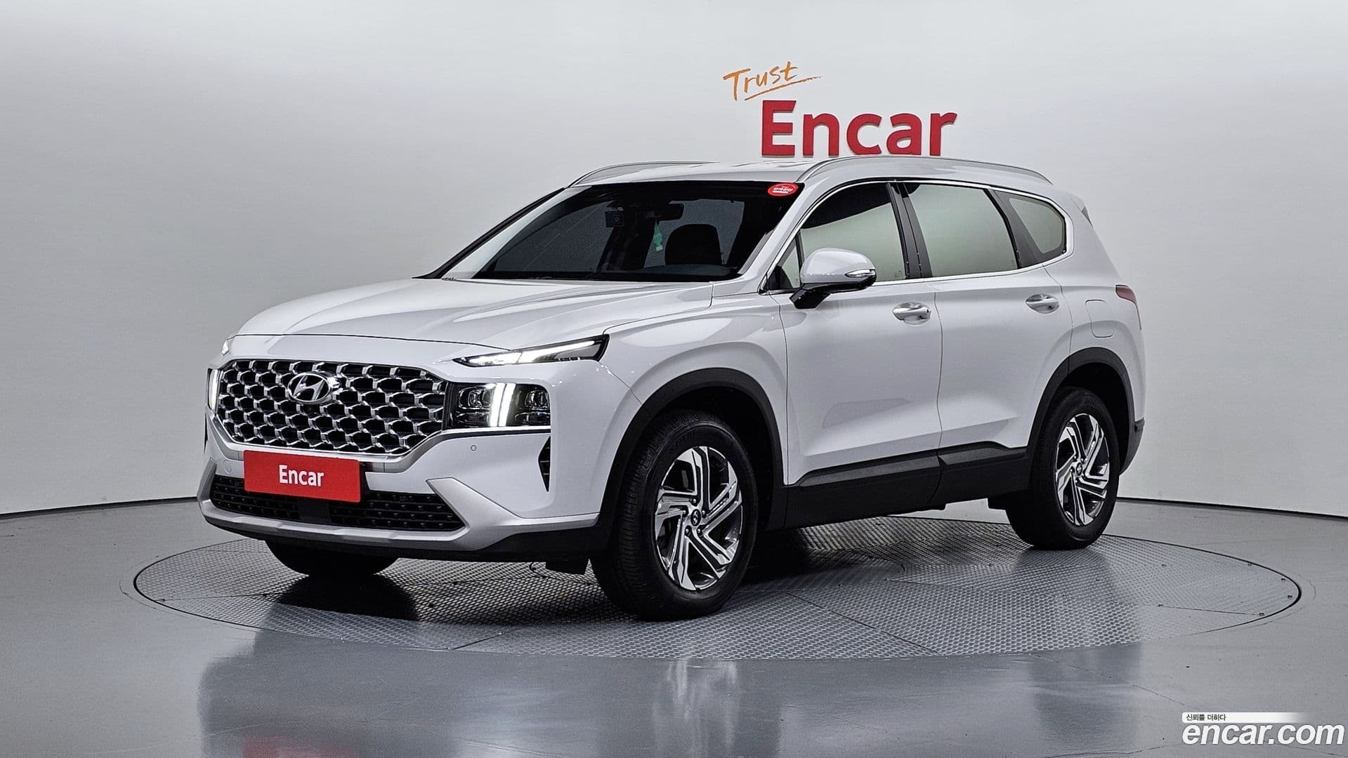 Main__Slider__Photo:Santafe Hyundai 2020.8-0