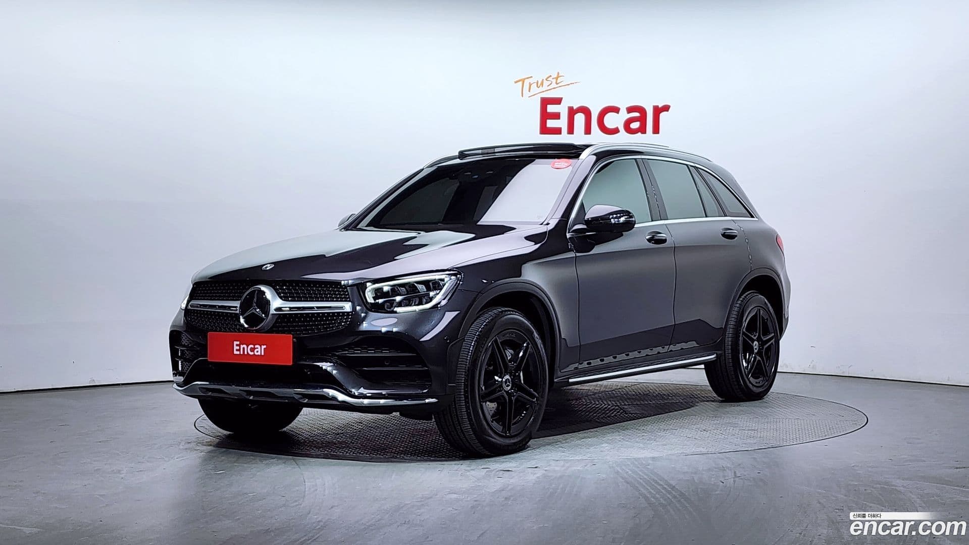 Main__Slider__Photo:GLC-Class Mercedes-Benz 2022.3-0