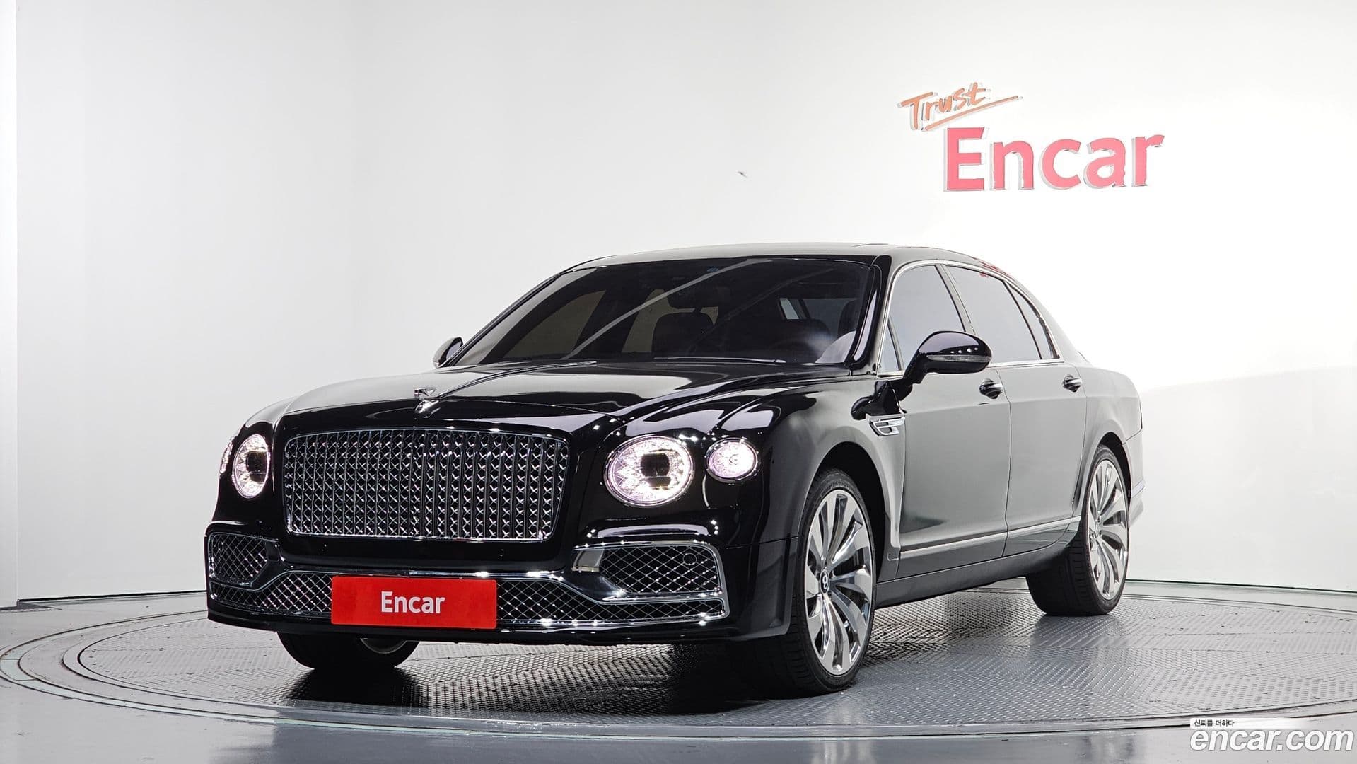 Main__Slider__Photo:Flying Spur Bentley 2011.1-0