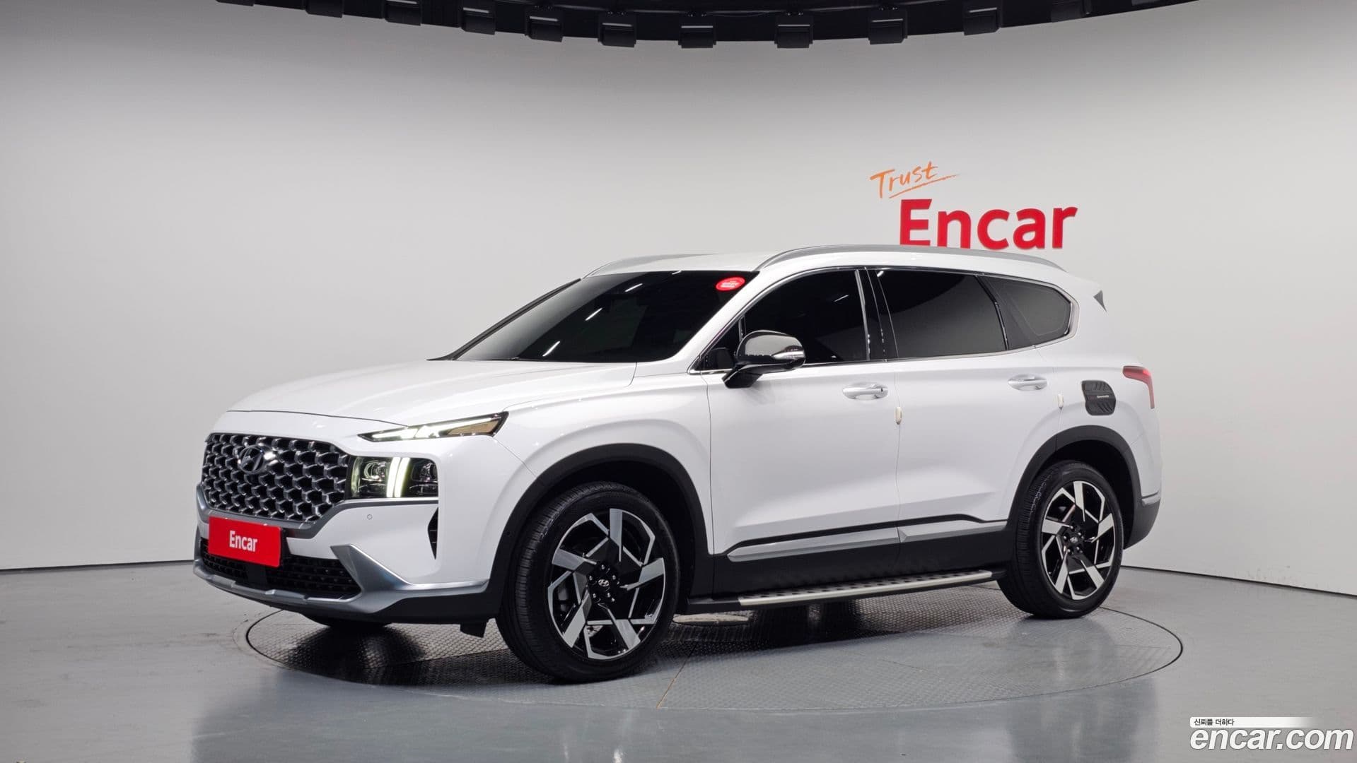 Main__Slider__Photo:Santafe Hyundai 2020.10-0