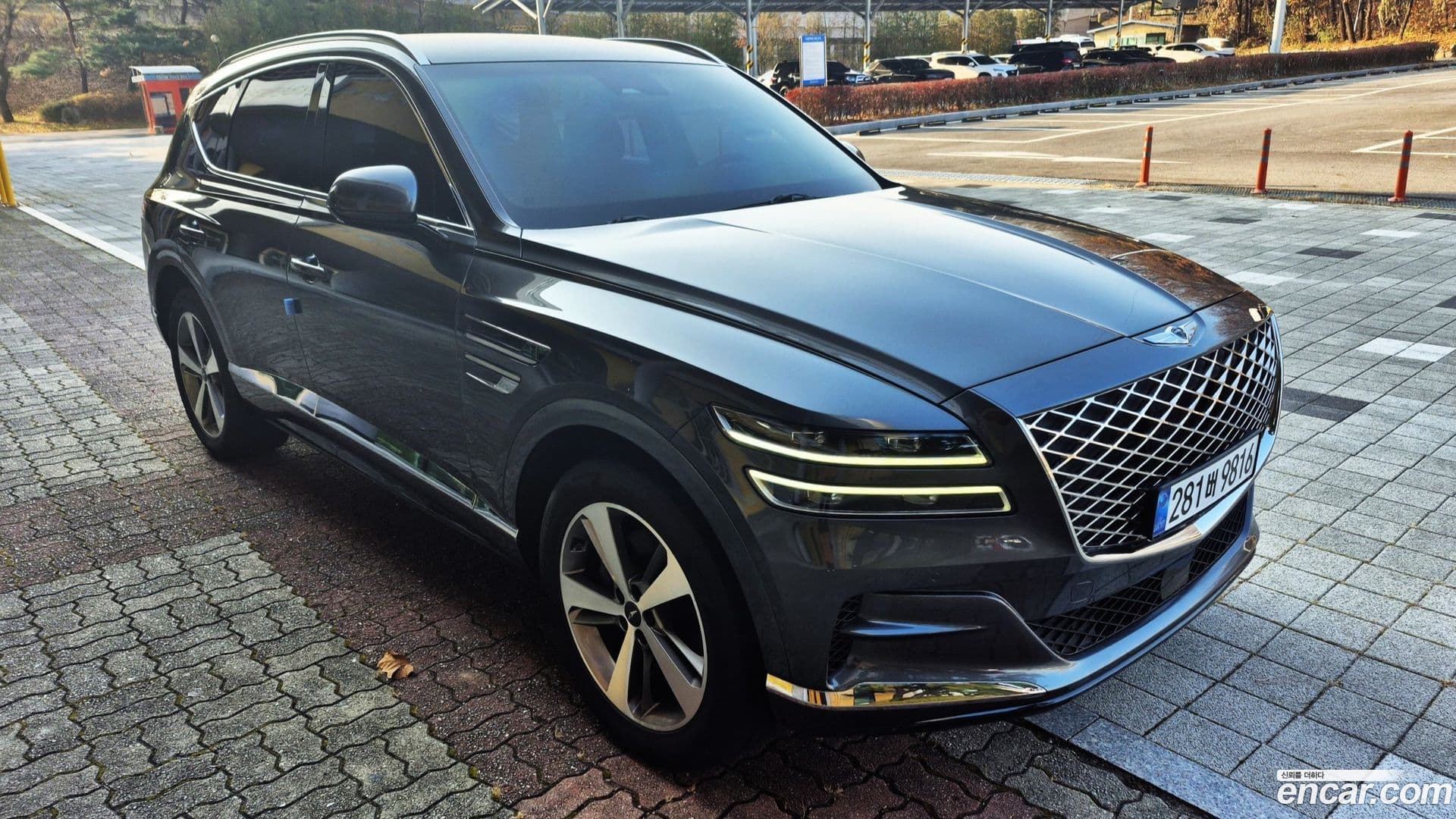 Main__Slider__Photo:GV80 Genesis 2021.10-0