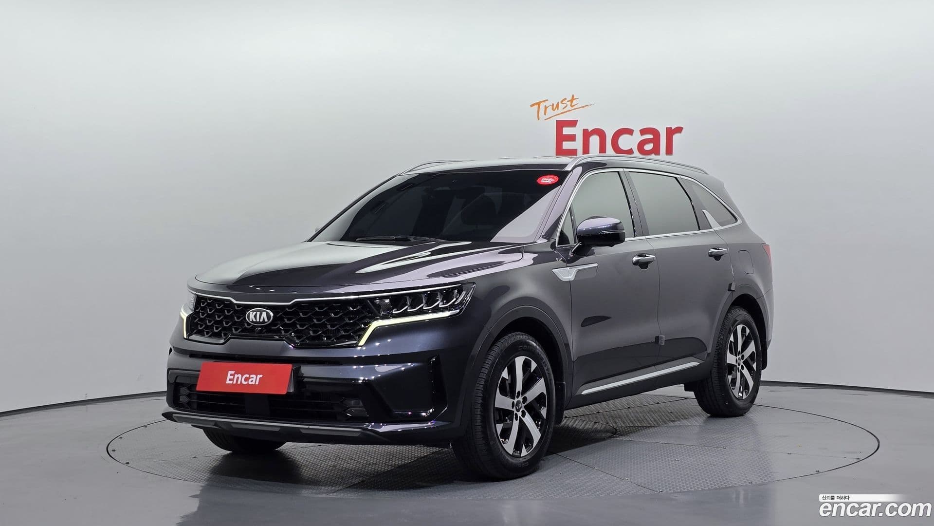 Main__Slider__Photo:Sorento Kia 2021.3-0