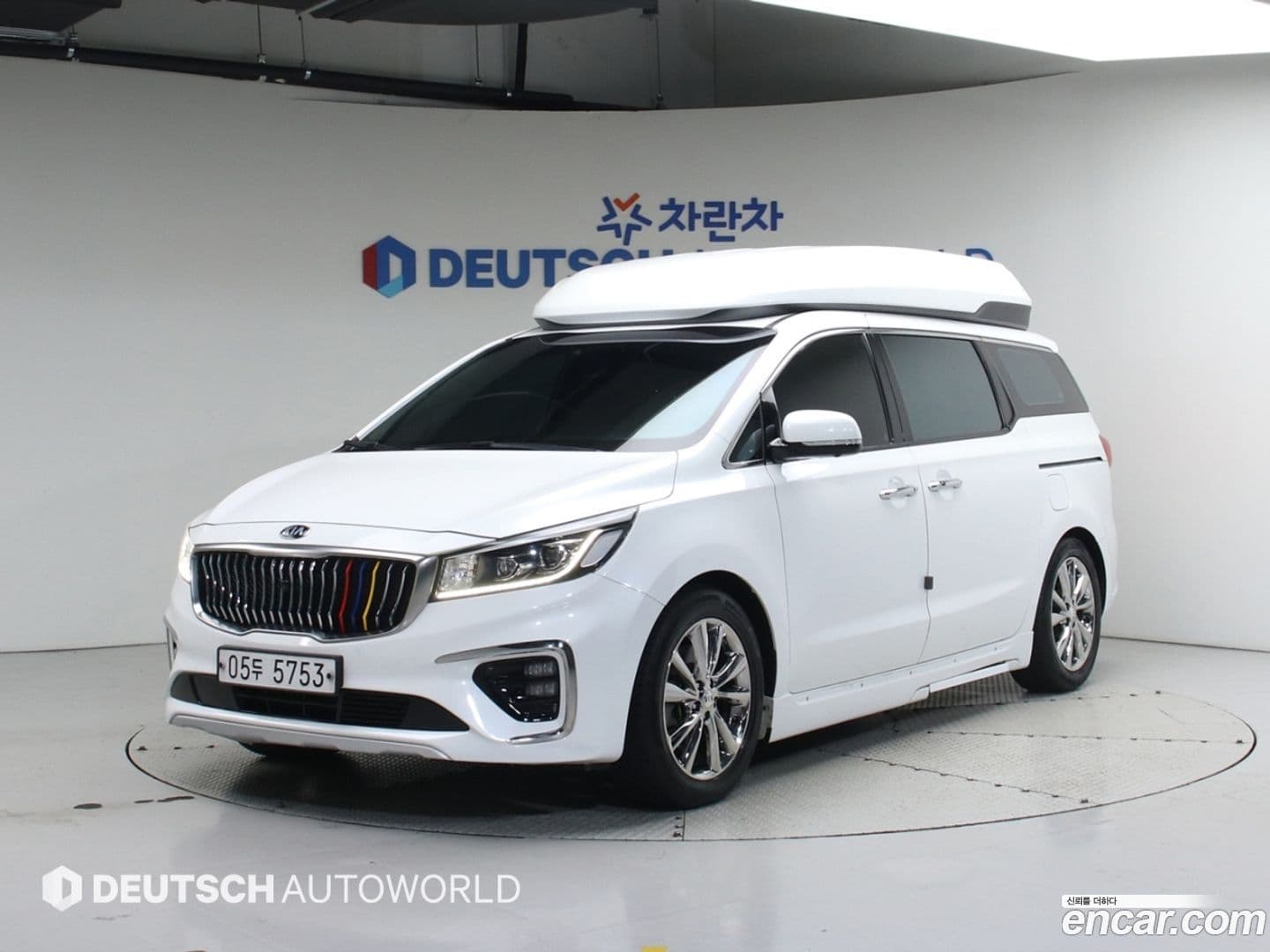 Main__Slider__Photo:Canival Kia 2019.5-0