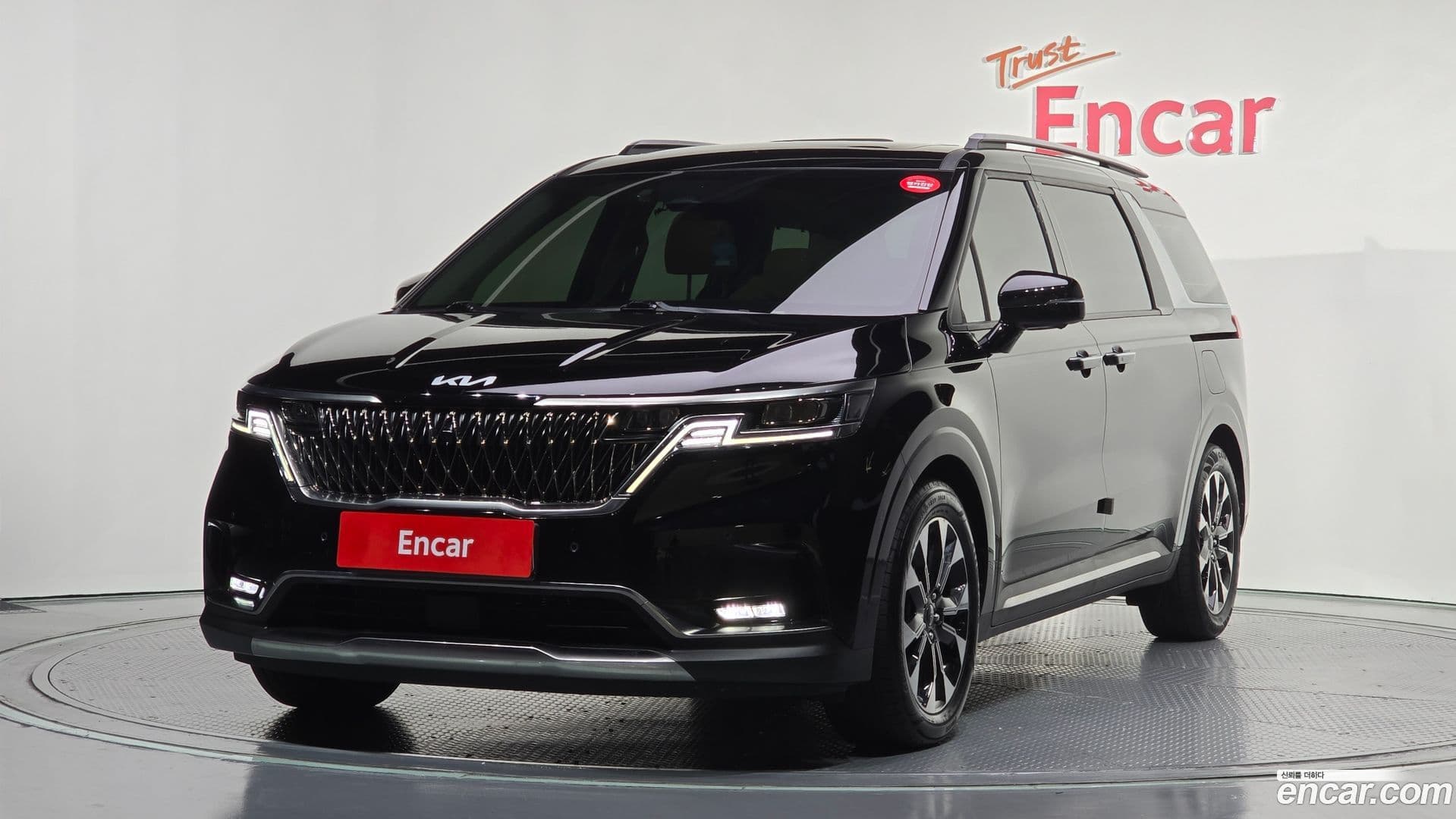 Main__Slider__Photo:Canival Kia 2022.4-0
