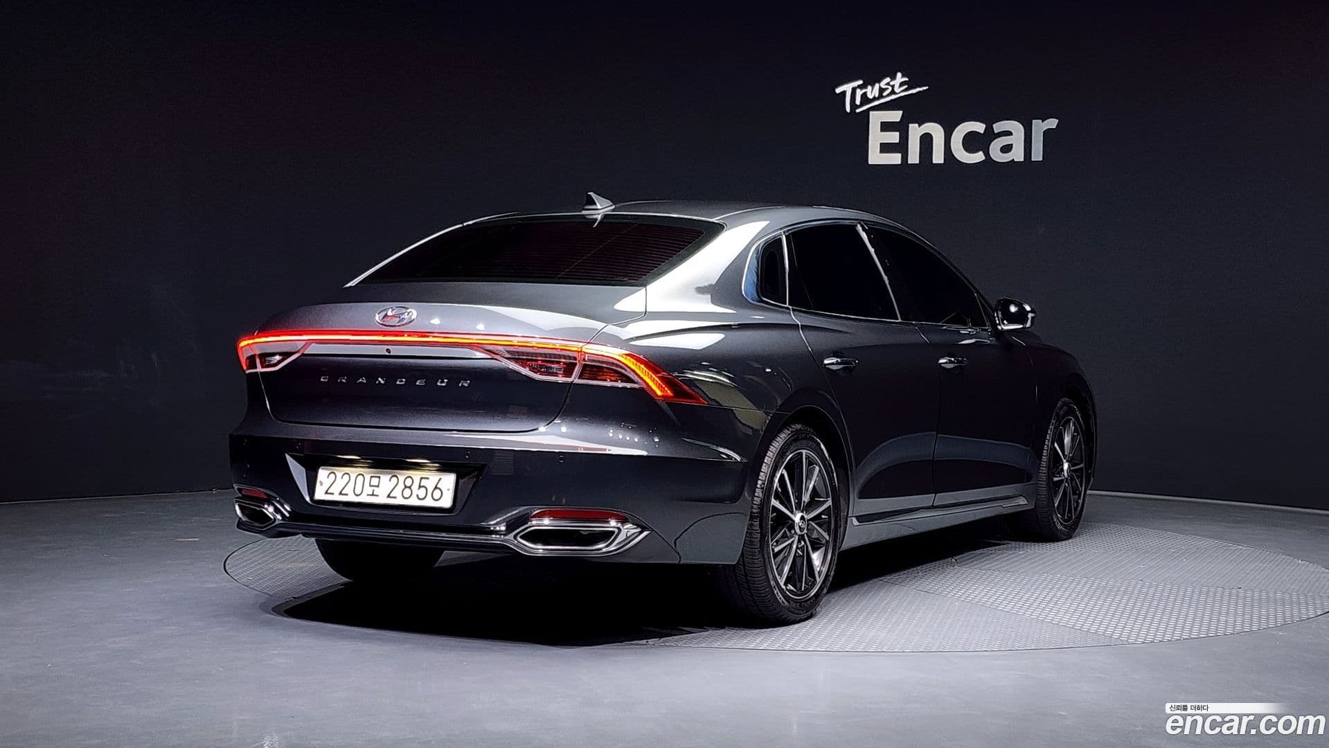 Main__Slider__Photo:Grandeur Hyundai 2021.7-0