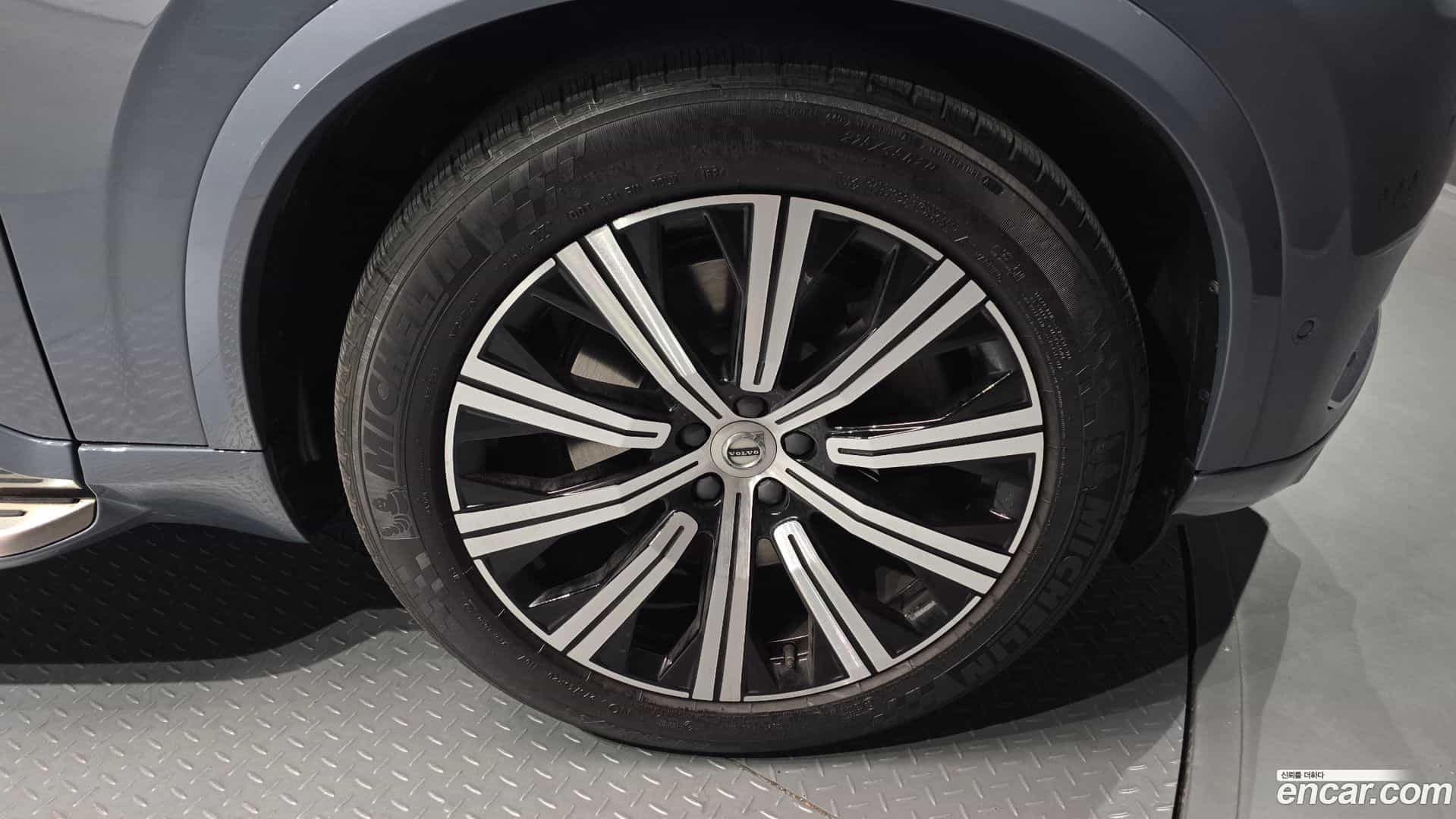 XC90 Volvo 2021.0-OUTER-005