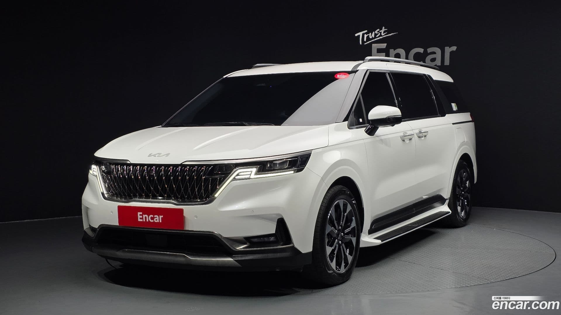 Main__Slider__Photo:Canival Kia 2023.6-0