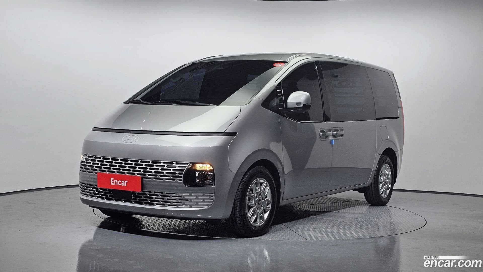 Main__Slider__Photo:Staria Hyundai 2025.0-0