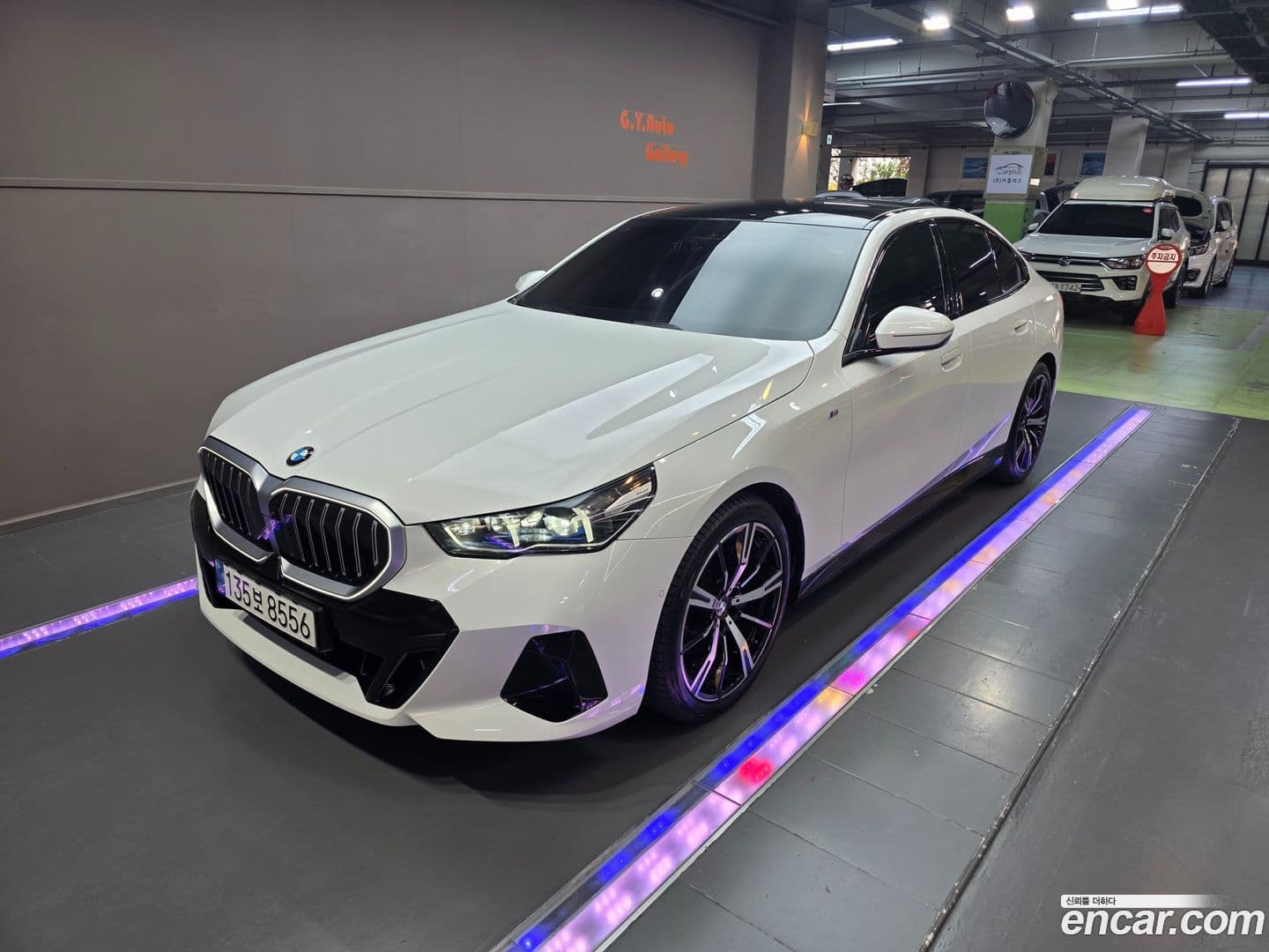 Main__Slider__Photo:5-Series BMW 2023.10-0