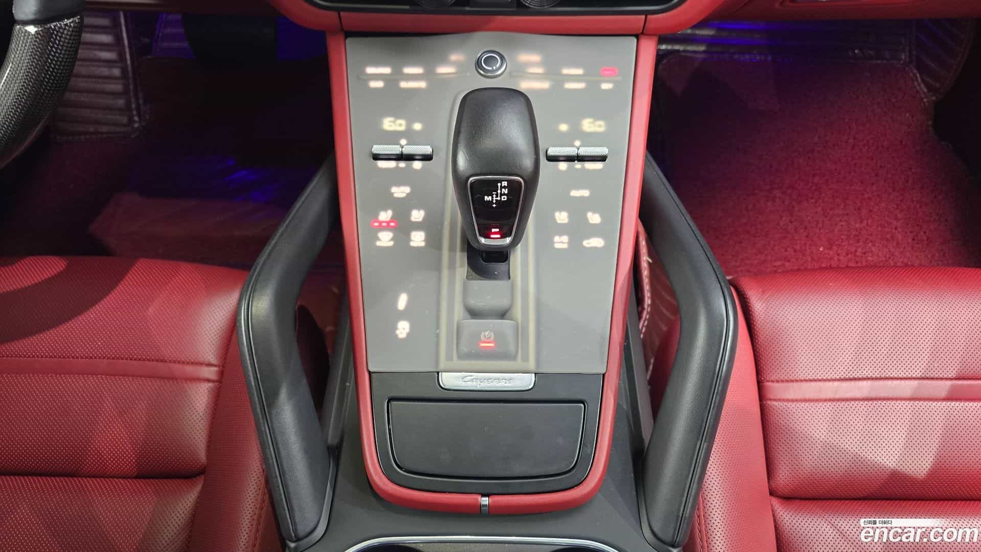 Cayenne Porsche 2021.8-INNER-009