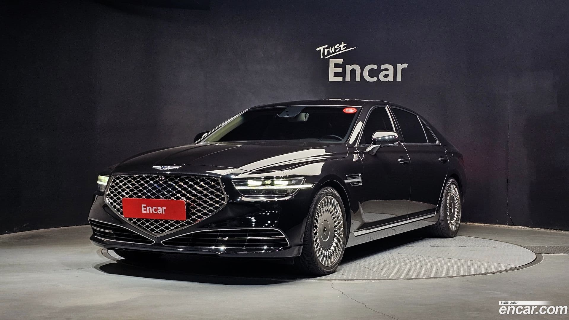 Main__Slider__Photo:G90 Genesis 2019.6-0