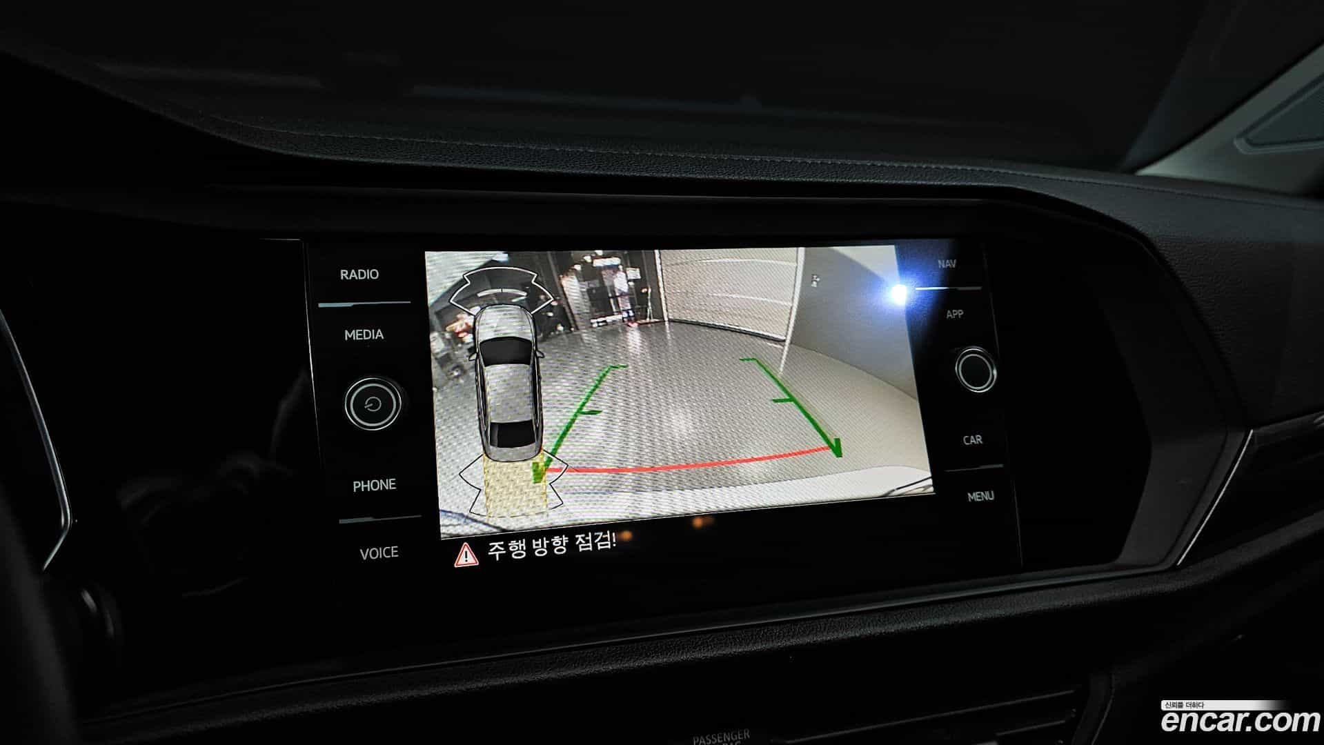 Jetta Volkswagen 2023.8-OPTION-019