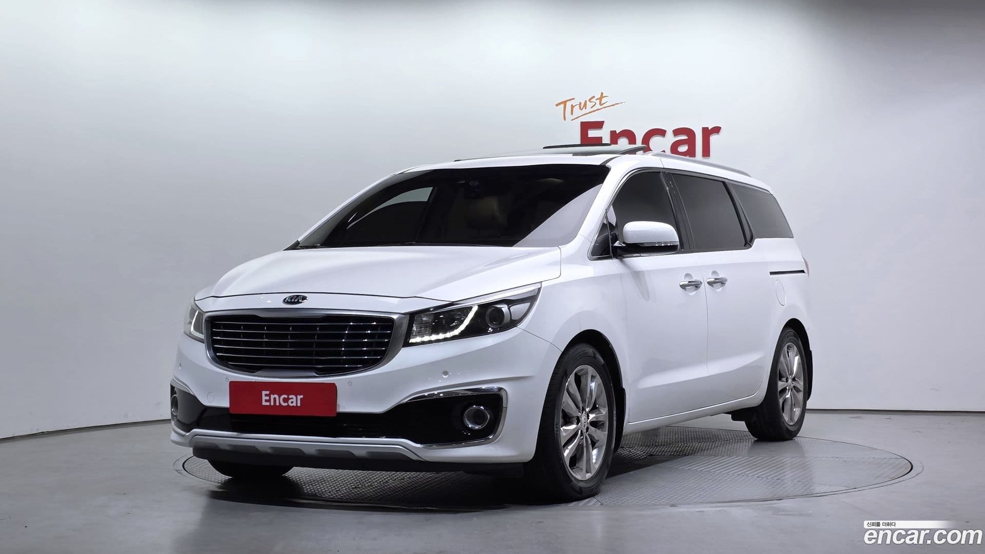Main__Slider__Photo:Canival Kia 2017.1-0