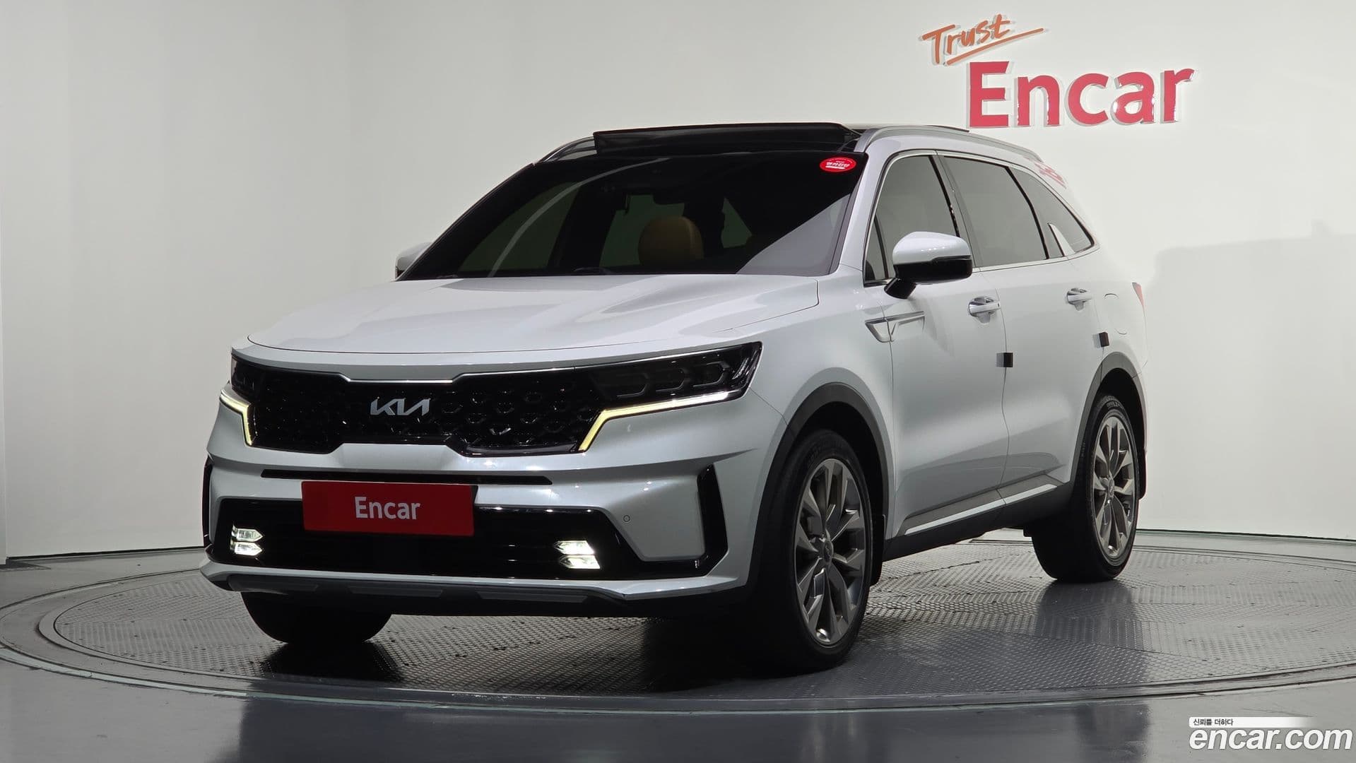Main__Slider__Photo:Sorento Kia 2022.6-0