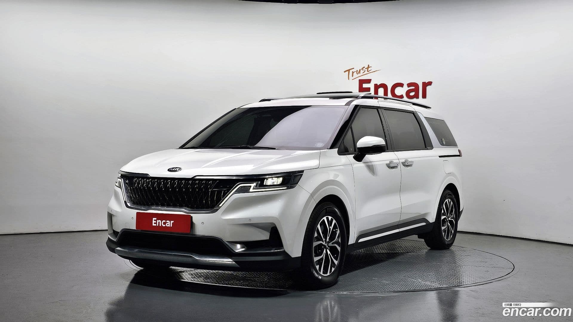 Main__Slider__Photo:Canival Kia 2020.10-0