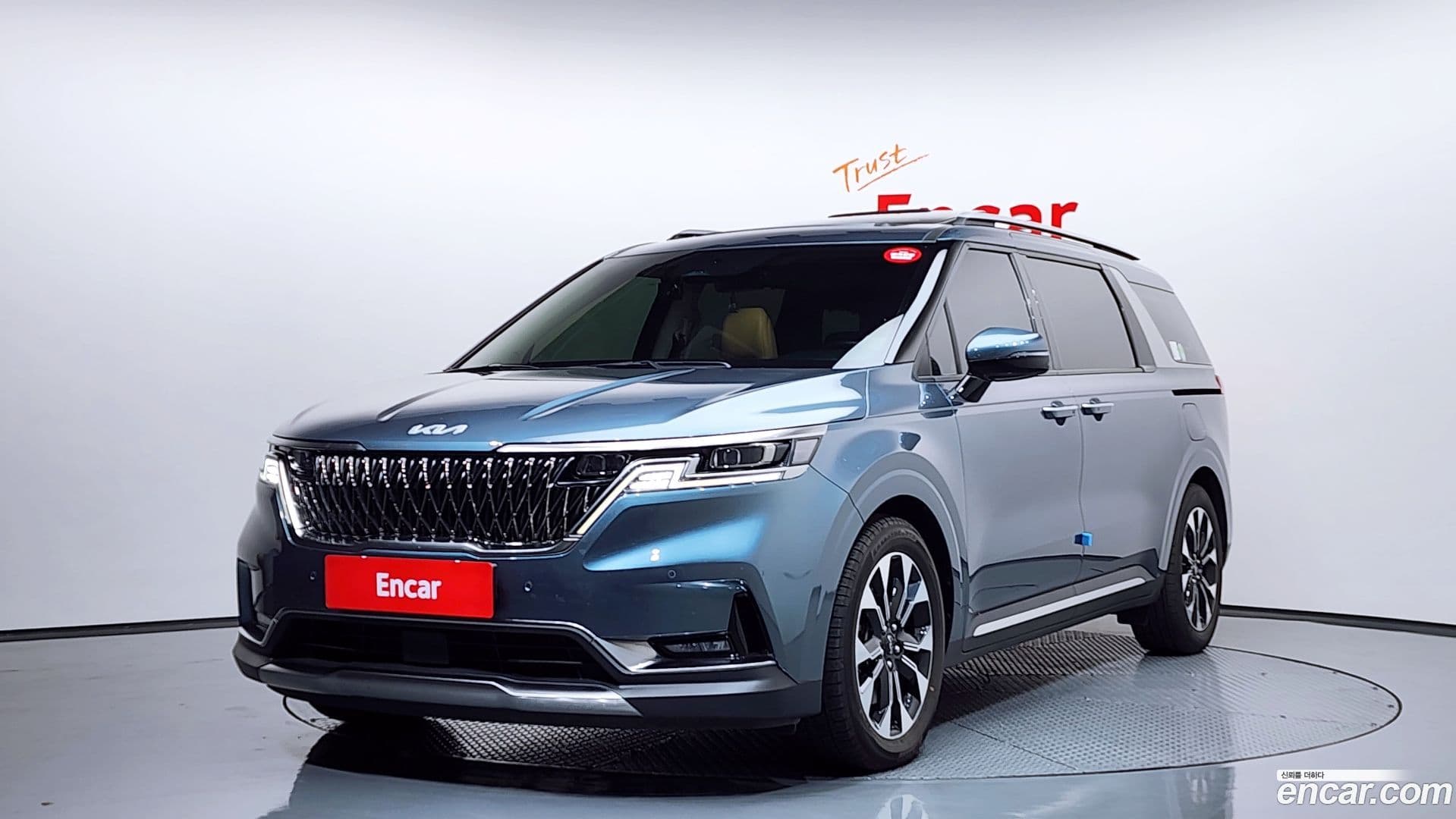 Main__Slider__Photo:Canival Kia 2022.3-0