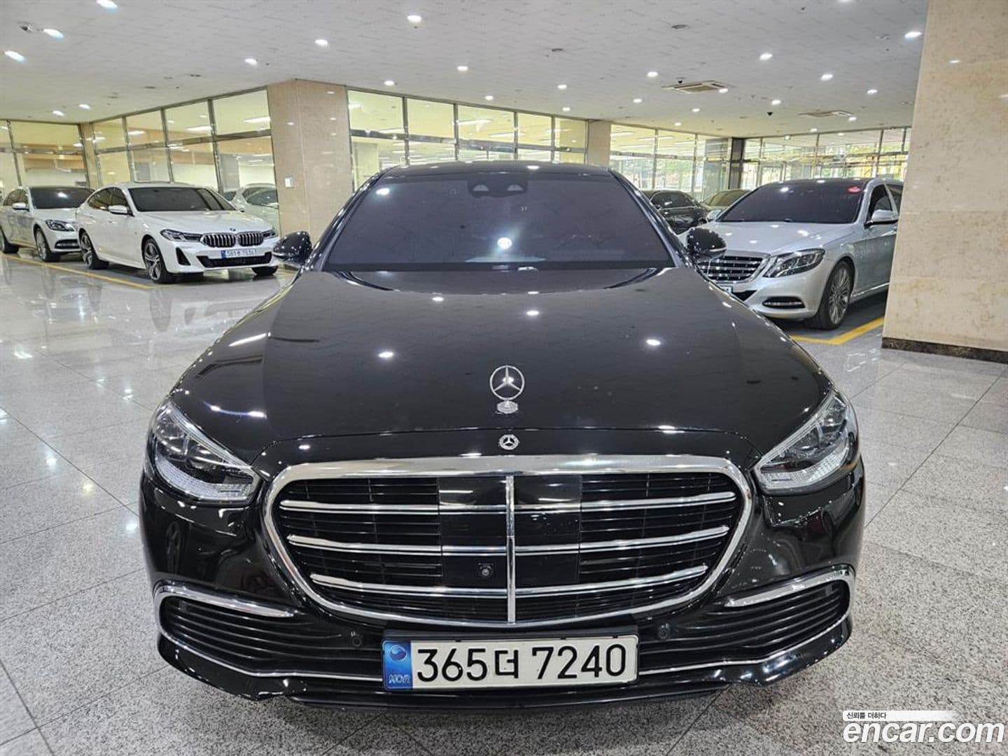 Main__Slider__Photo:S-Class Mercedes-Benz 2021.3-0