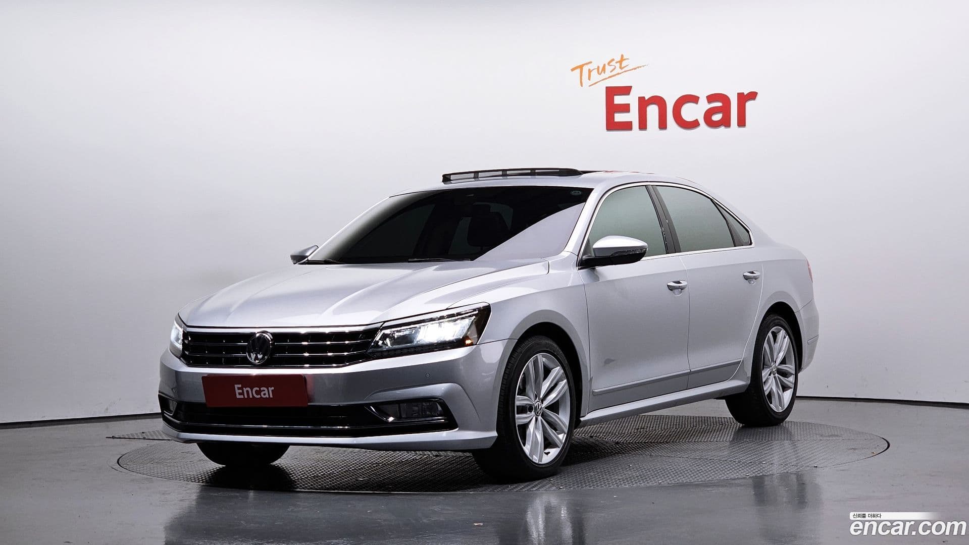 Main__Slider__Photo:Passat Volkswagen 2018.8-0