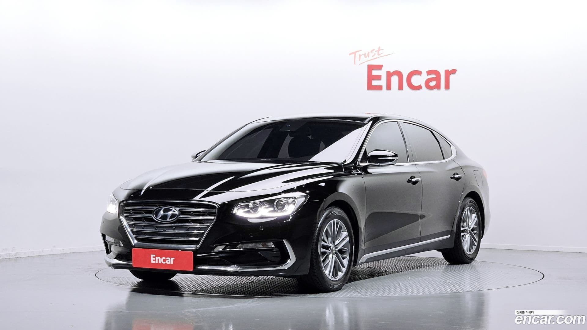Main__Slider__Photo:Grandeur Hyundai 2018.9-0