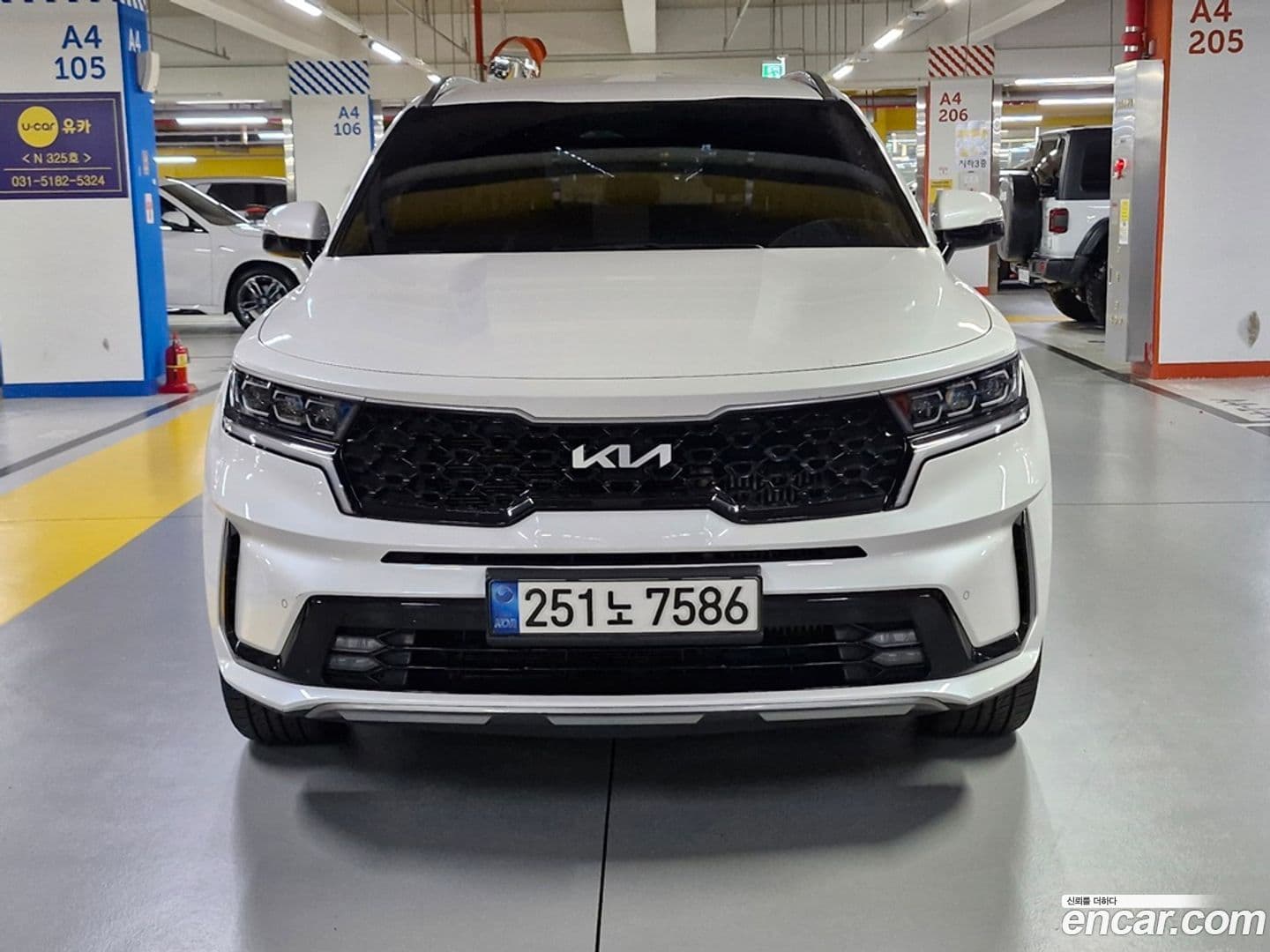 Main__Slider__Photo:Sorento Kia 2021.11-0