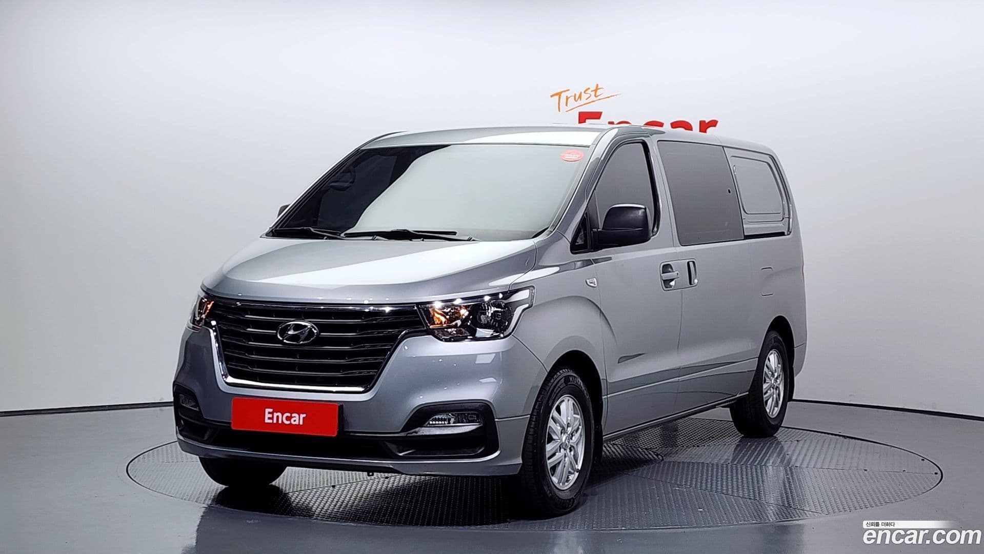Main__Slider__Photo:Starex Hyundai 2019.2-0