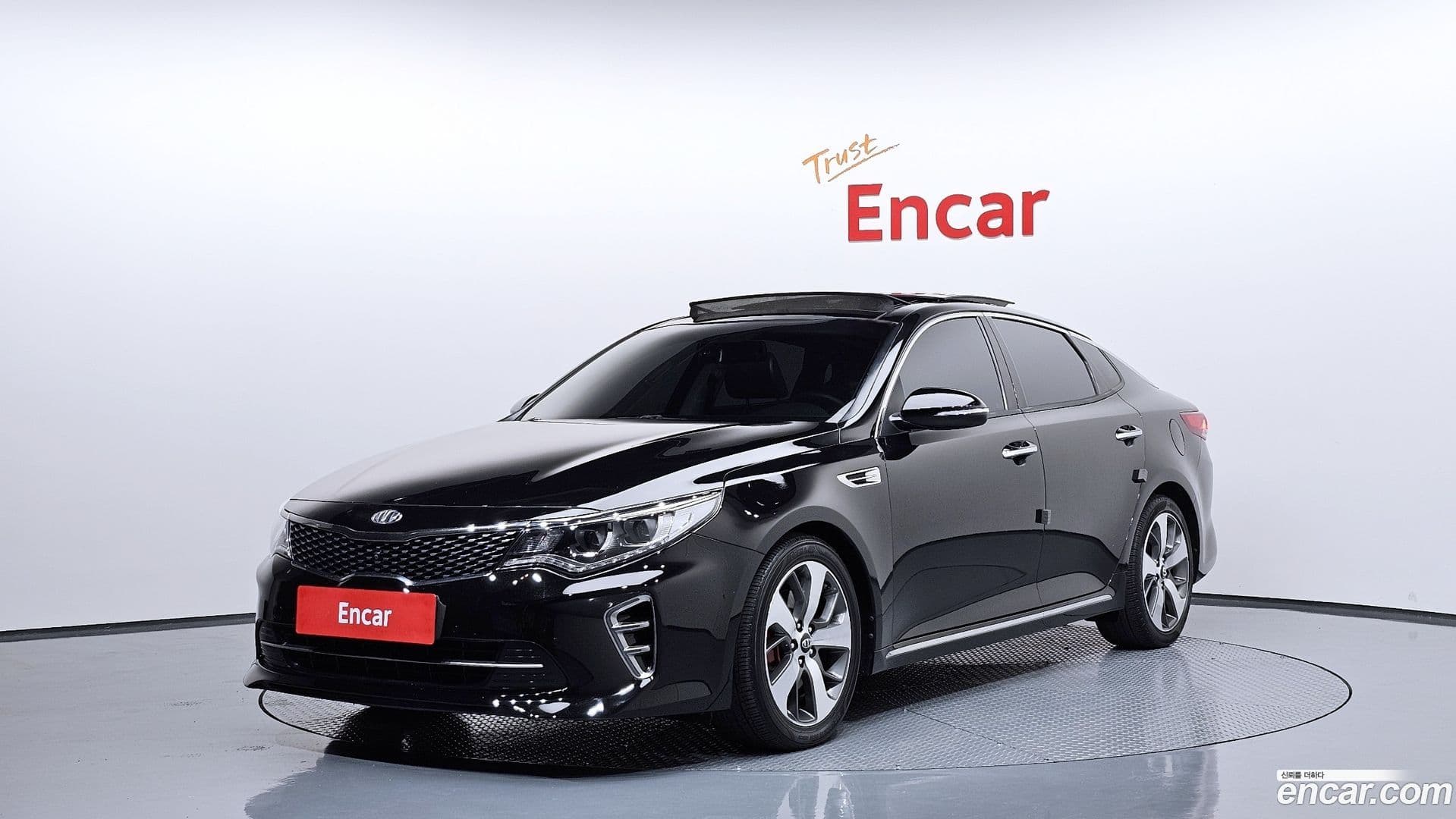 Main__Slider__Photo:K5 Kia 2016.8-0