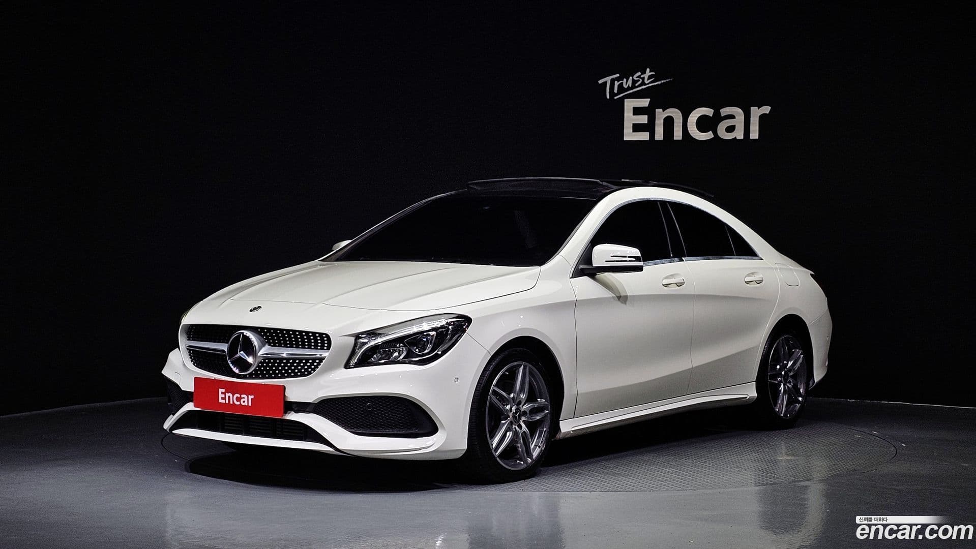 Main__Slider__Photo:CLA-Class Mercedes-Benz 2017.10-0