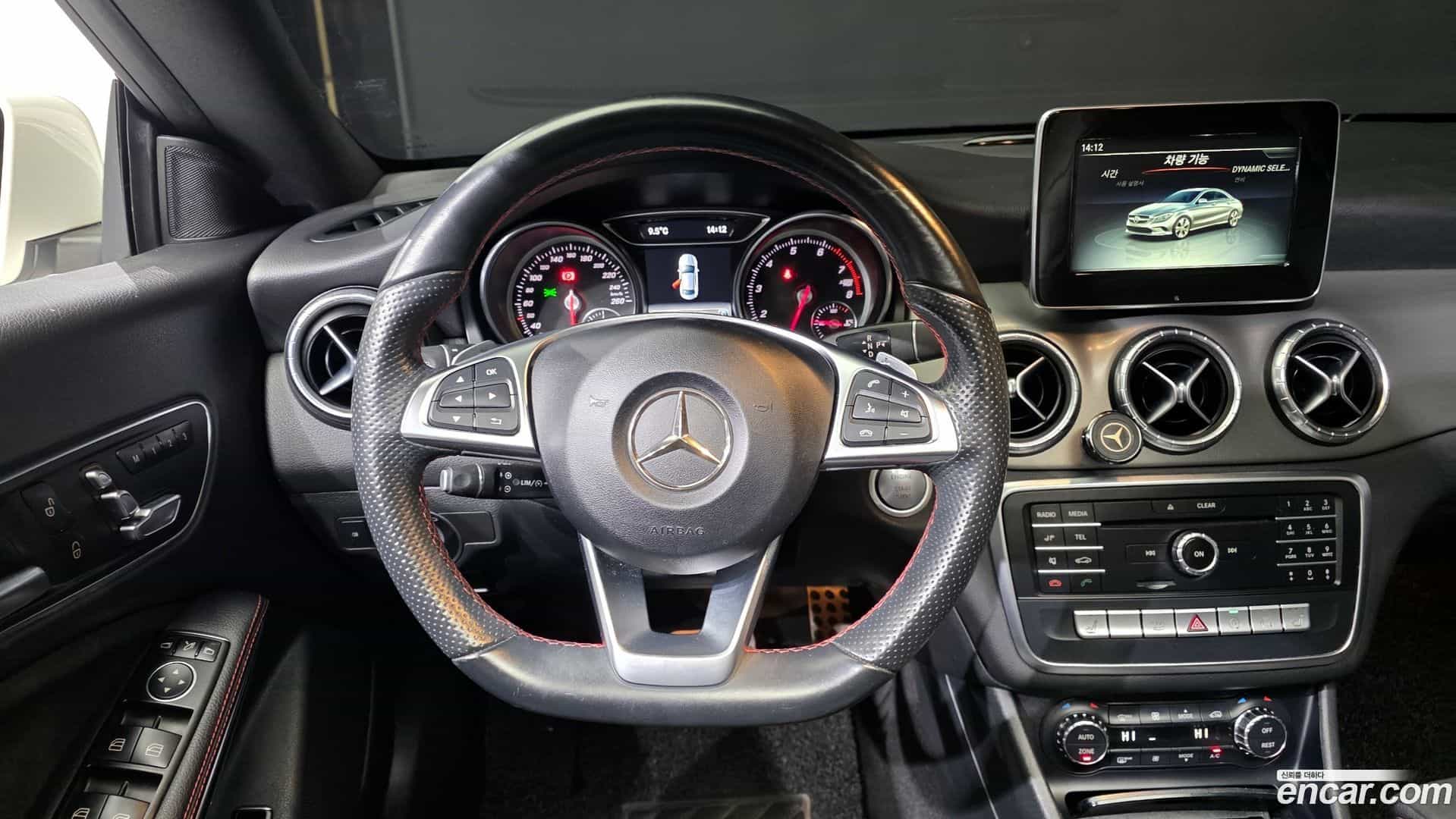 CLA-Class Mercedes-Benz 2017.10-OPTION-017