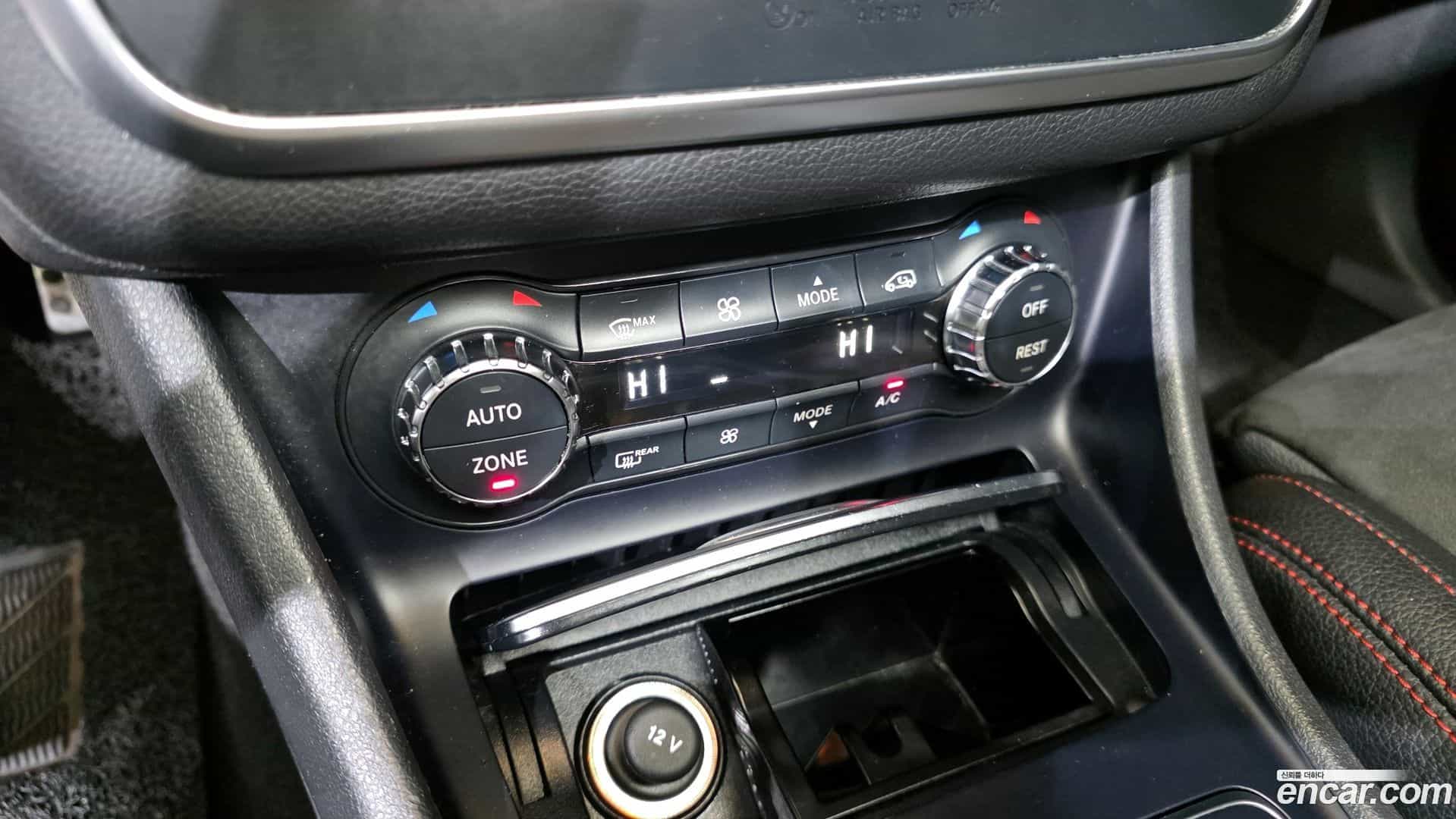 CLA-Class Mercedes-Benz 2017.10-OPTION-021
