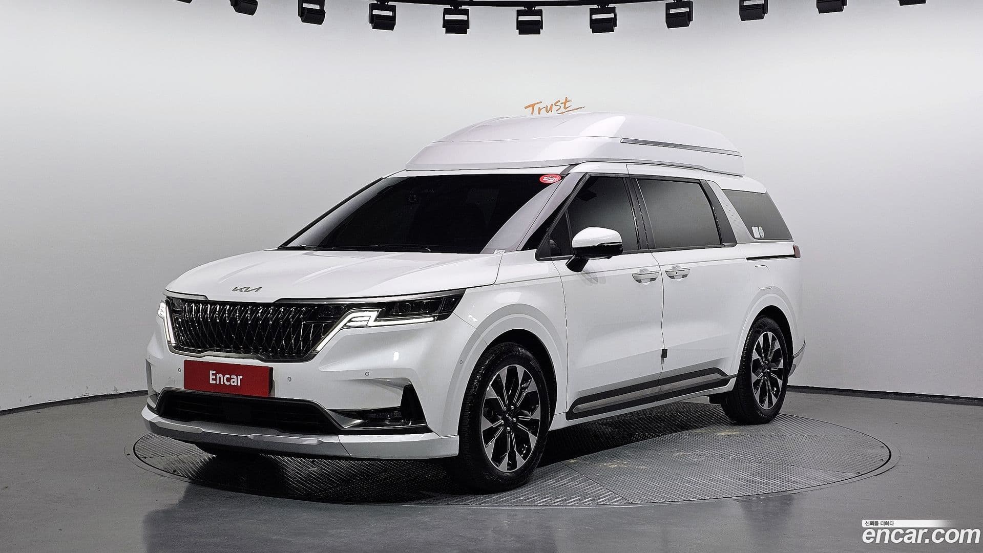 Main__Slider__Photo:Canival Kia 2023.5-0
