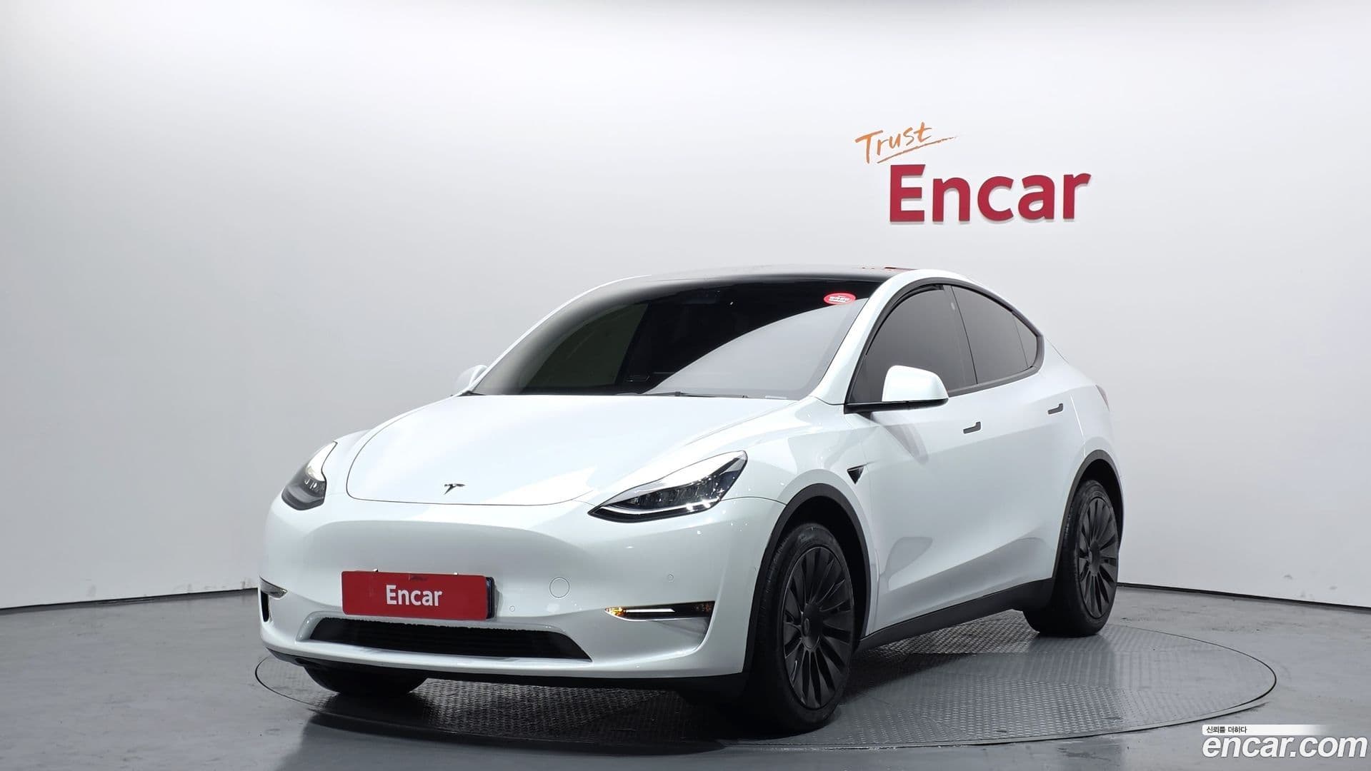 Main__Slider__Photo:Model Y Tesla 2022.4-0