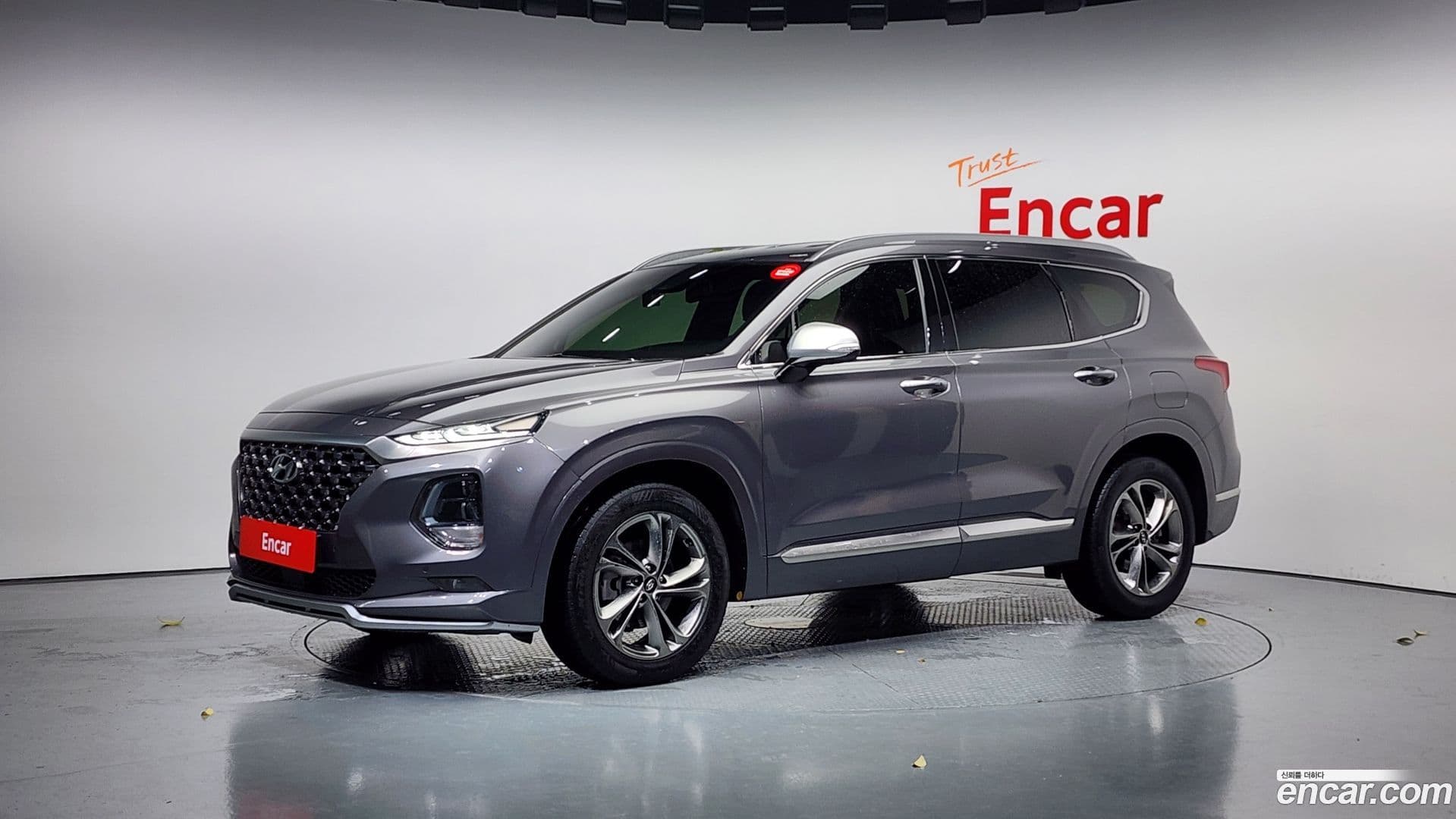 Main__Slider__Photo:Santafe Hyundai 2018.6-0
