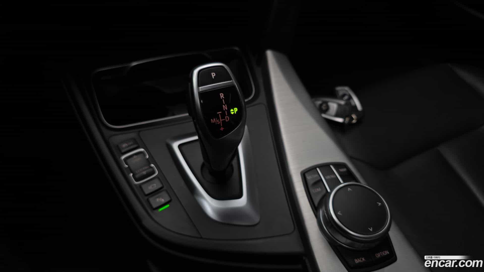 4-Series BMW 2018.11-INNER-9