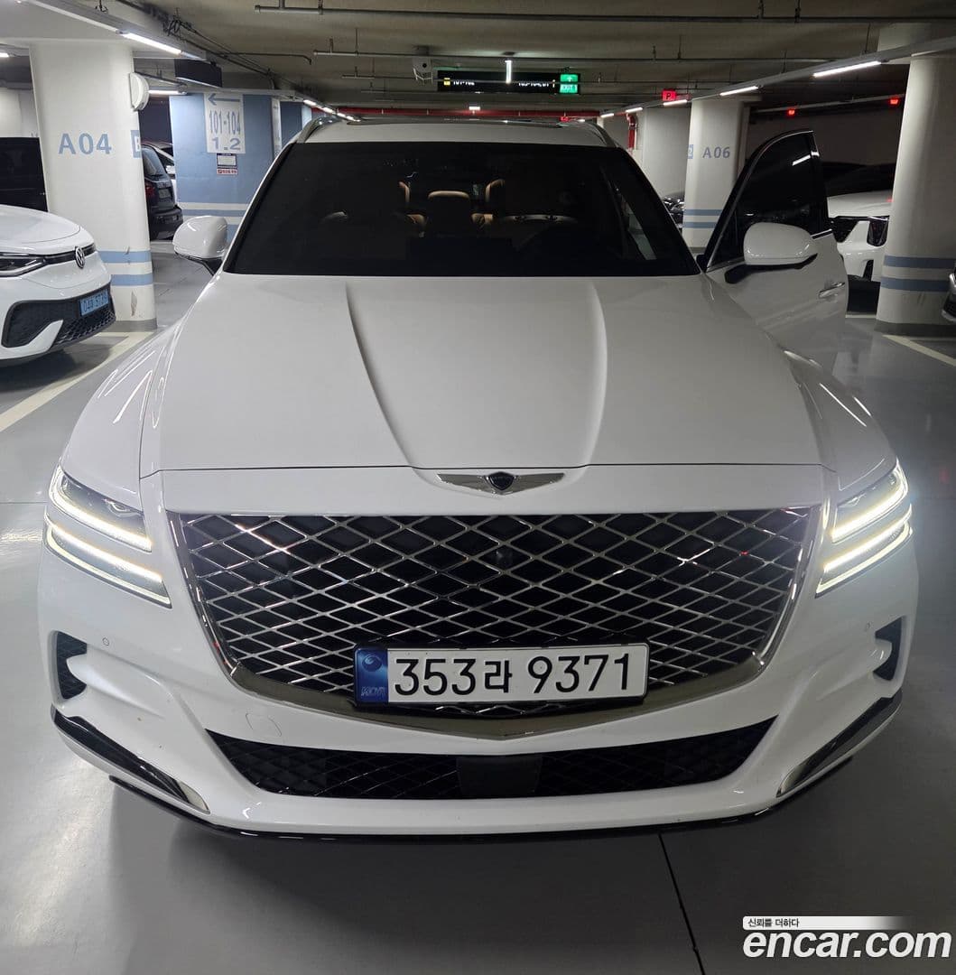 Main__Slider__Photo:GV80 Genesis 2023.0-0