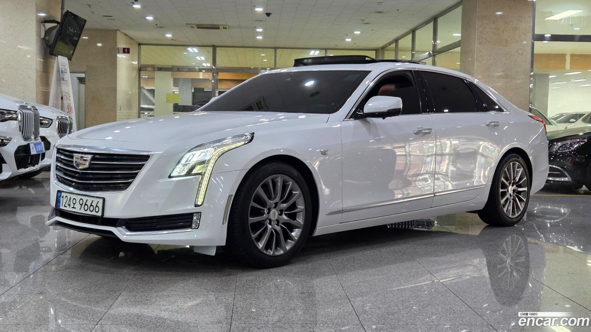 Main__Slider__Photo:CT6 Cadillac 2017.8-0