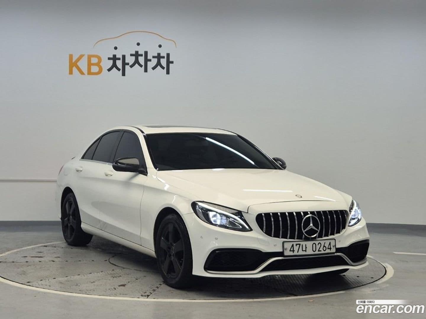 Main__Slider__Photo:C-Class Mercedes-Benz 2016.11-0