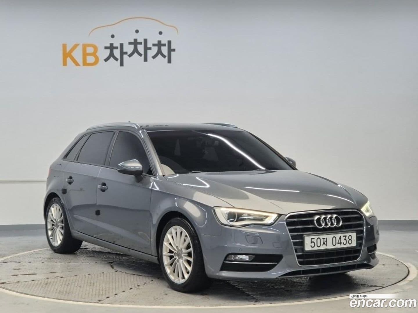 Main__Slider__Photo:A3 Audi 2016.1-0