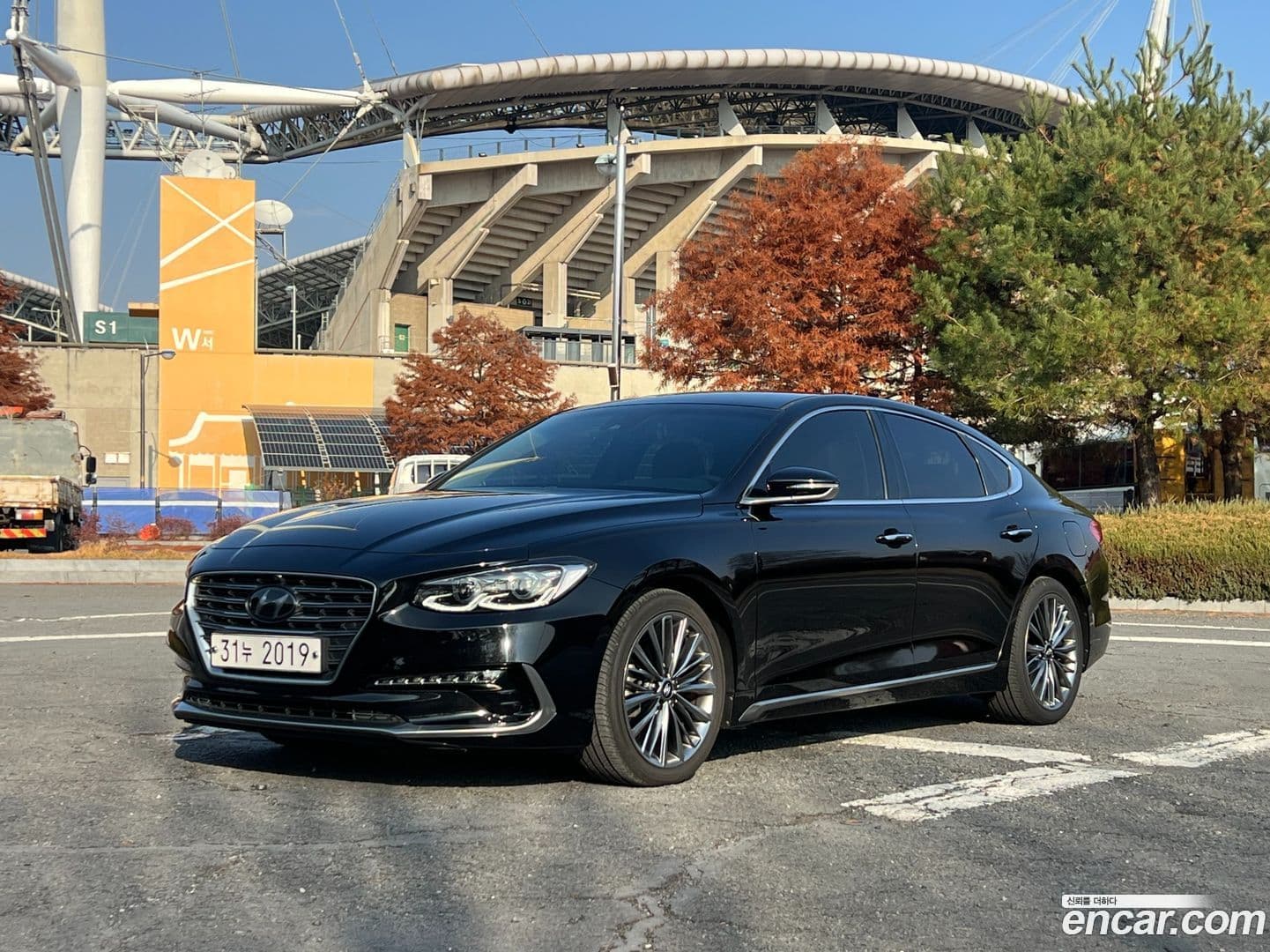 Main__Slider__Photo:Grandeur Hyundai 2017.6-0