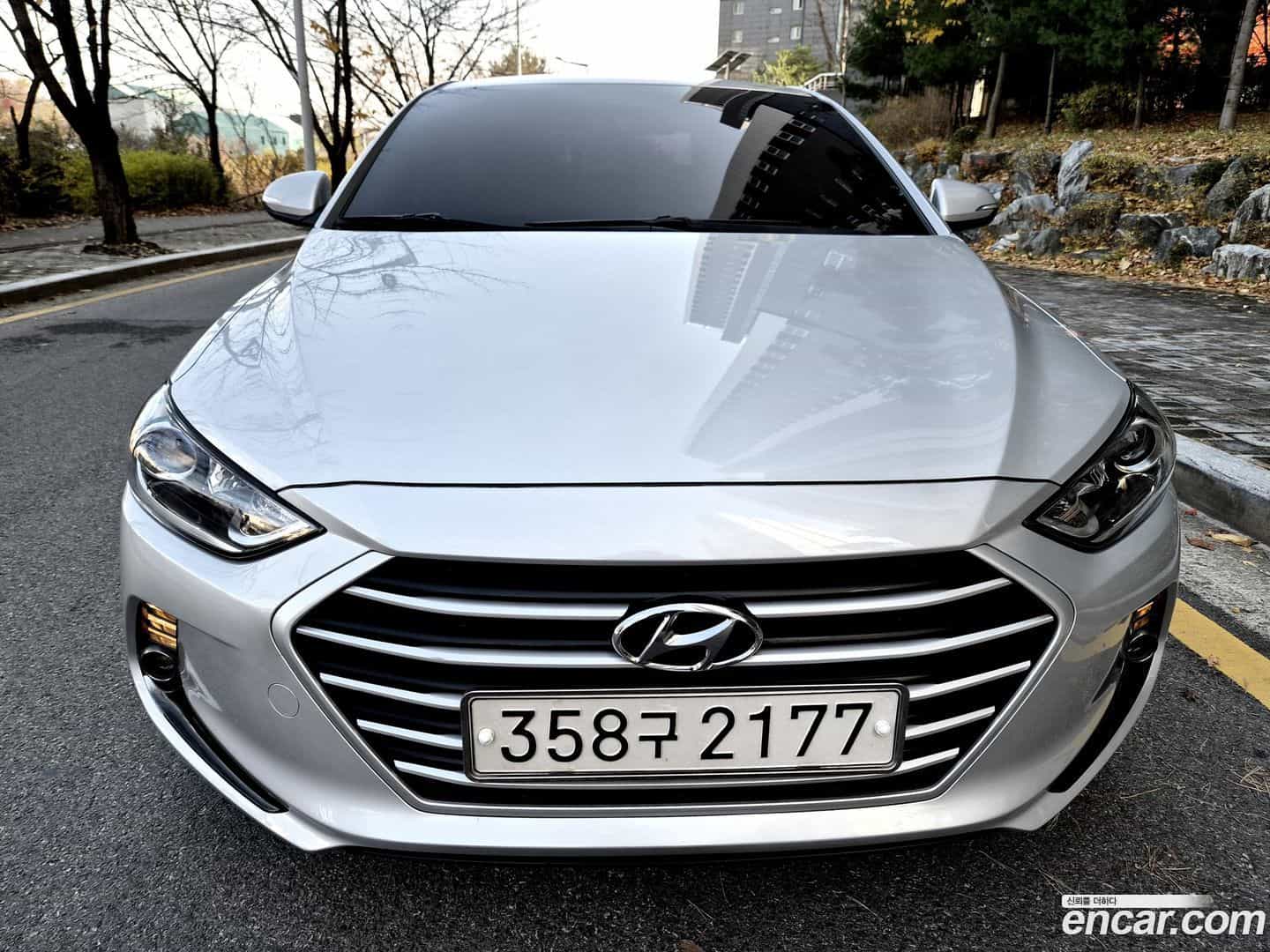 AVANTE Hyundai 2018.2-OUTER-002