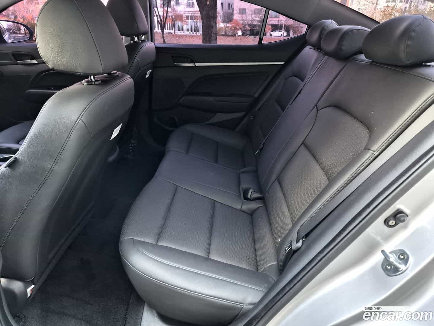 AVANTE Hyundai 2018.2-OPTION-015