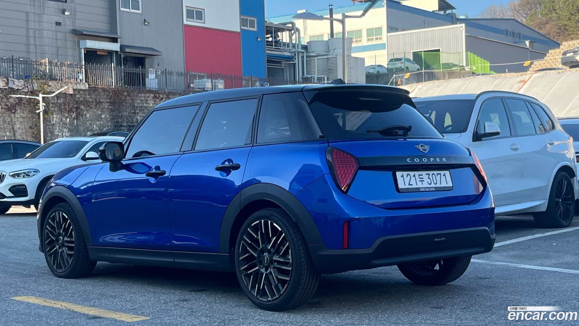 Cooper Mini 2025.4-OUTER-002