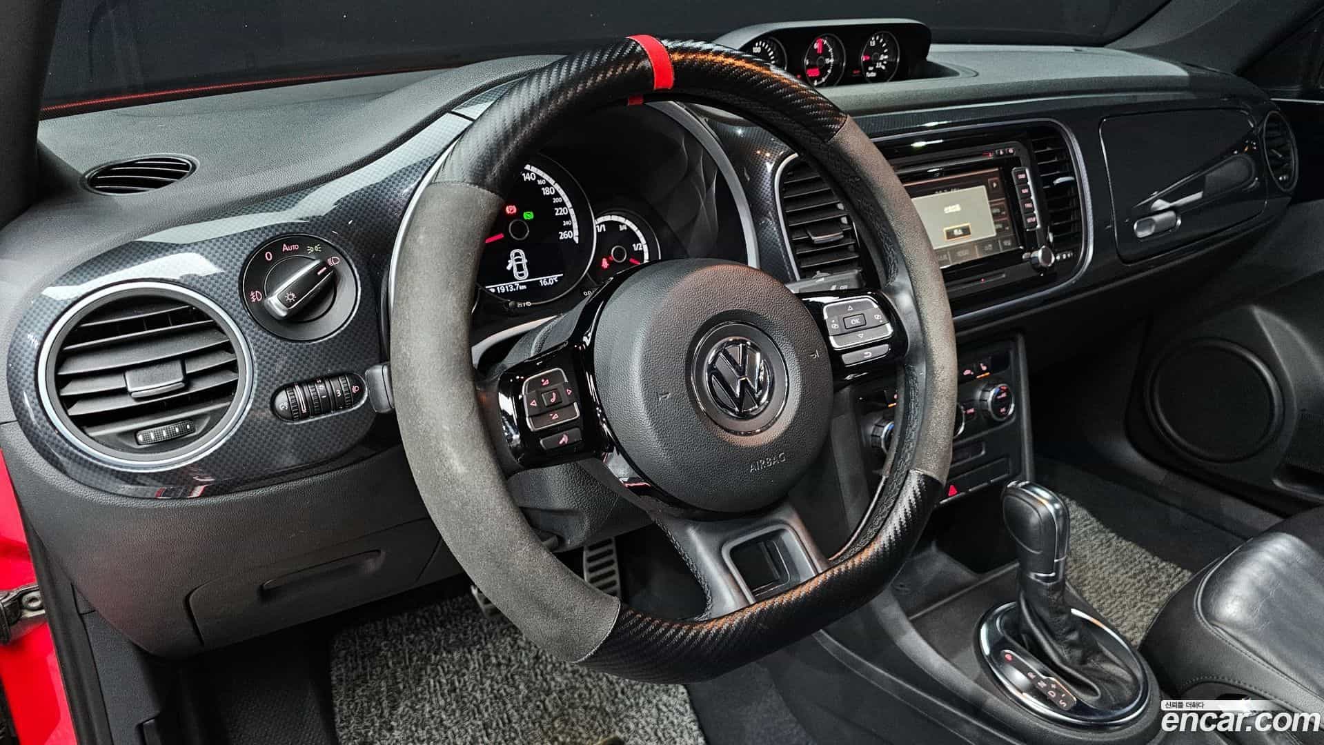Beatle Volkswagen 2013.11-OPTION-017