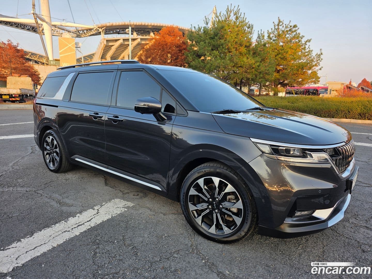 Main__Slider__Photo:Canival Kia 2023.0-0