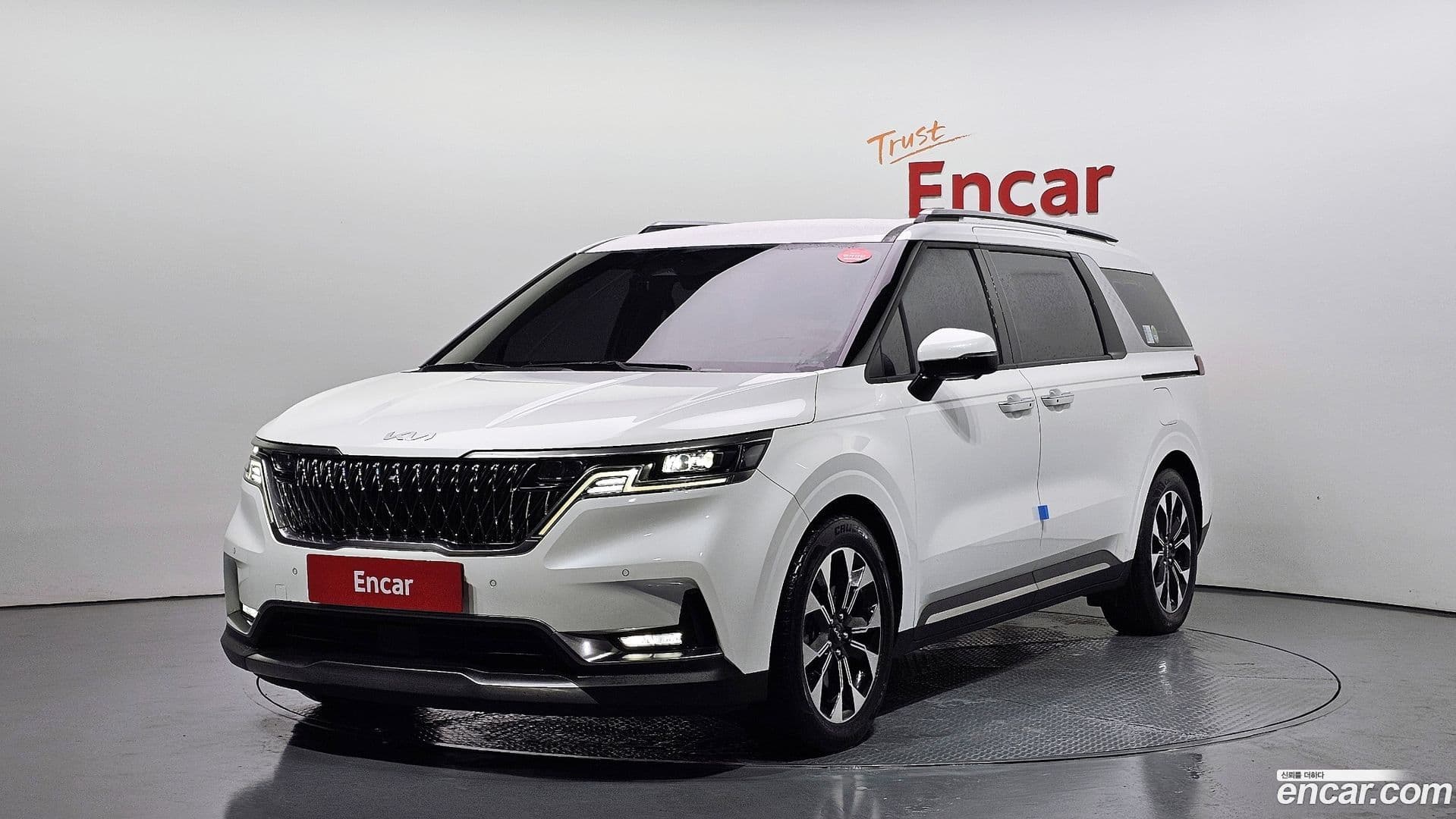 Main__Slider__Photo:Canival Kia 2022.1-0