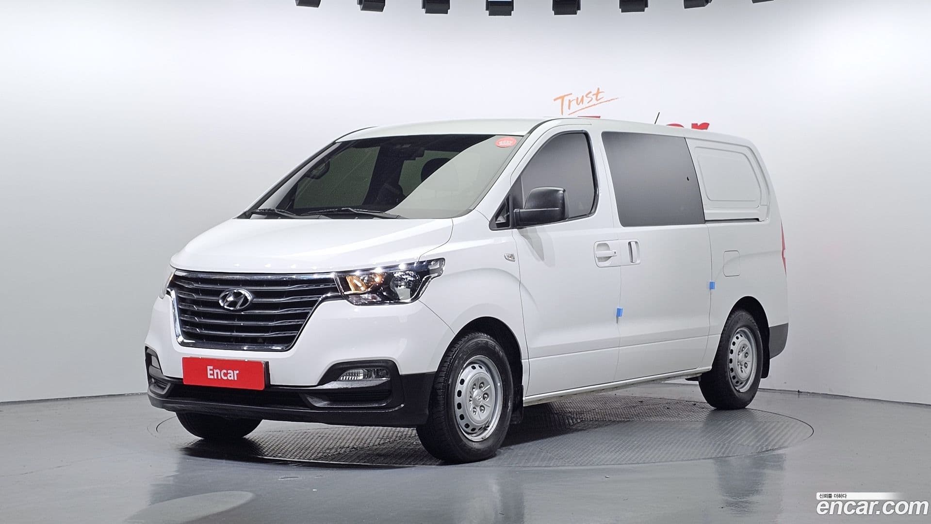 Main__Slider__Photo:Starex Hyundai 2021.0-0