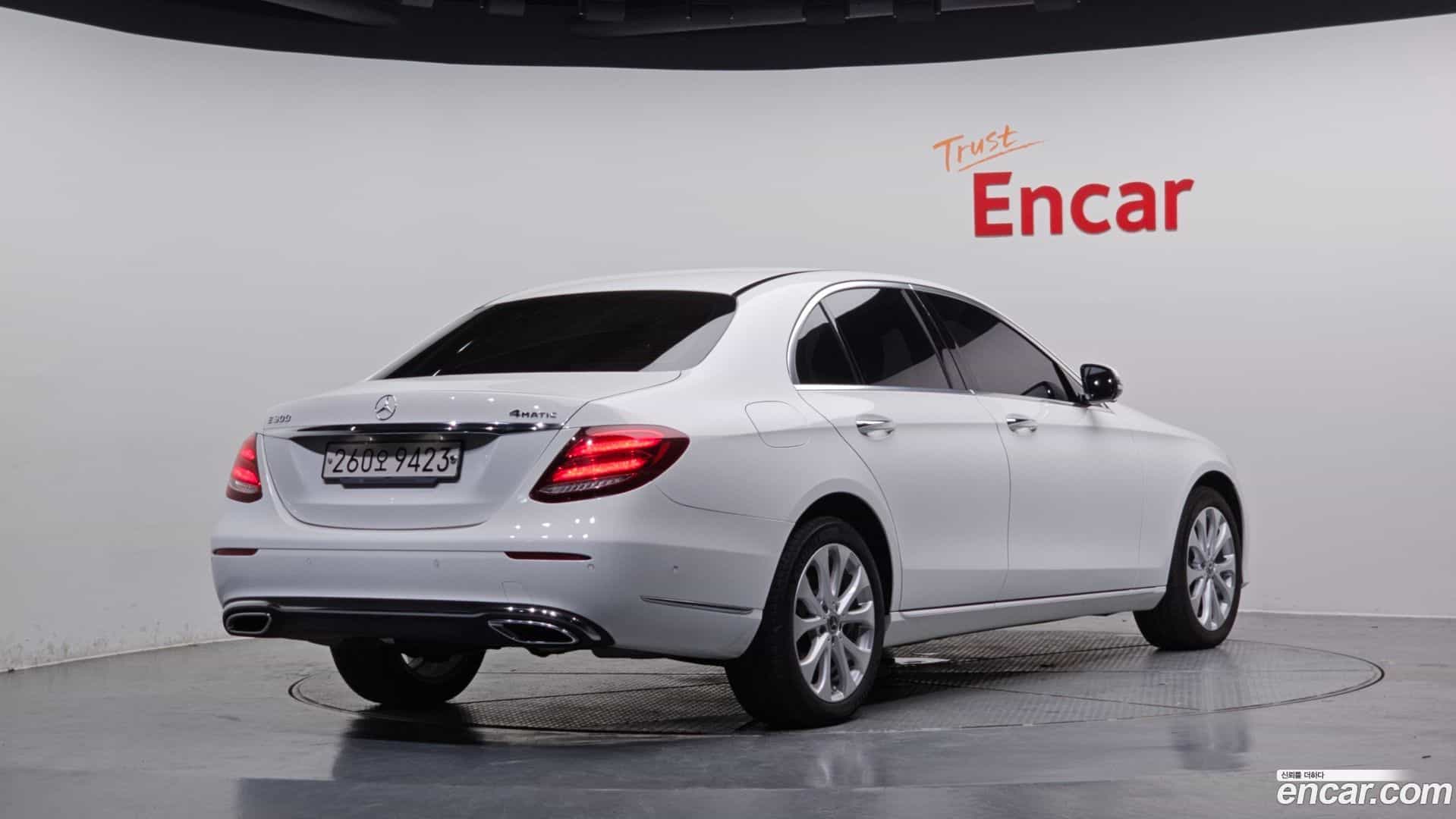 E-Class Mercedes-Benz 2020.5-OUTER-002