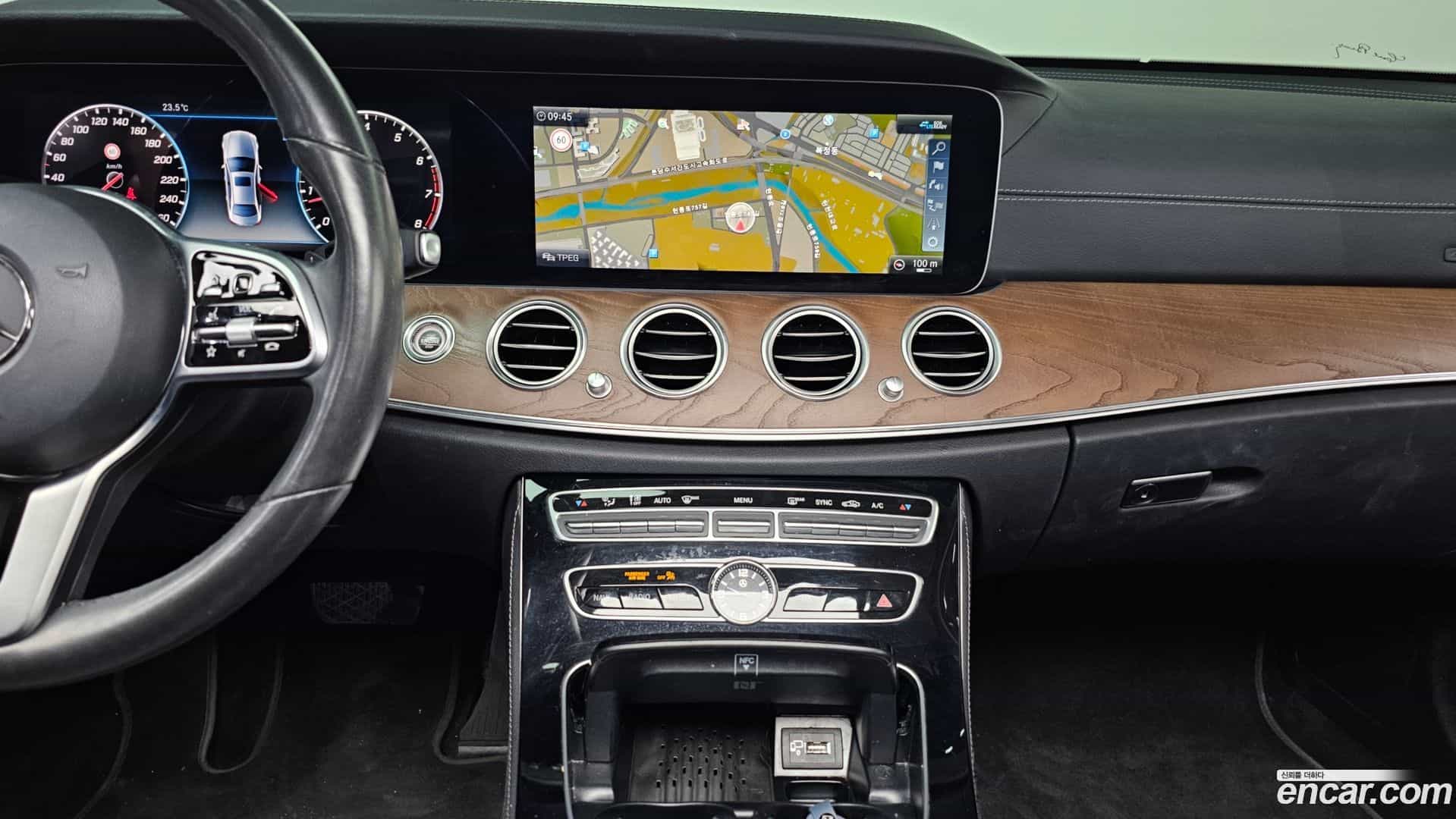 E-Class Mercedes-Benz 2020.5-OPTION-018
