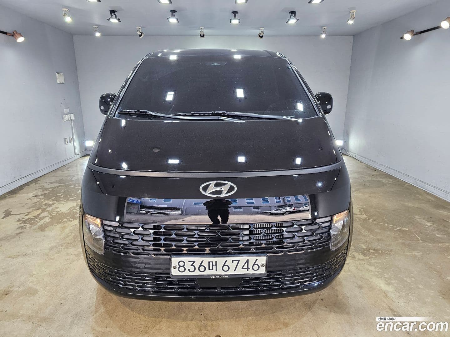 Main__Slider__Photo:Staria Hyundai 2022.9-0
