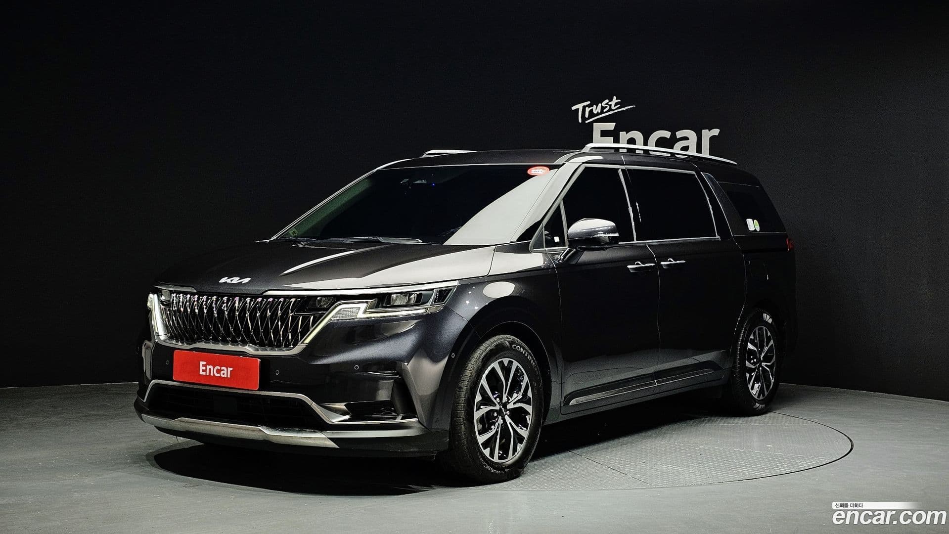 Main__Slider__Photo:Canival Kia 2022.1-0